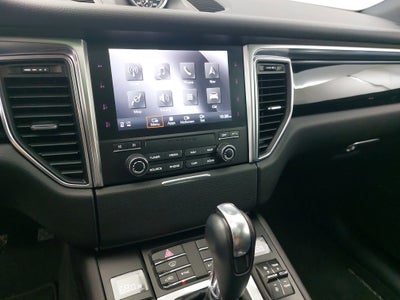 2018 Porsche Macan Sport Edition
