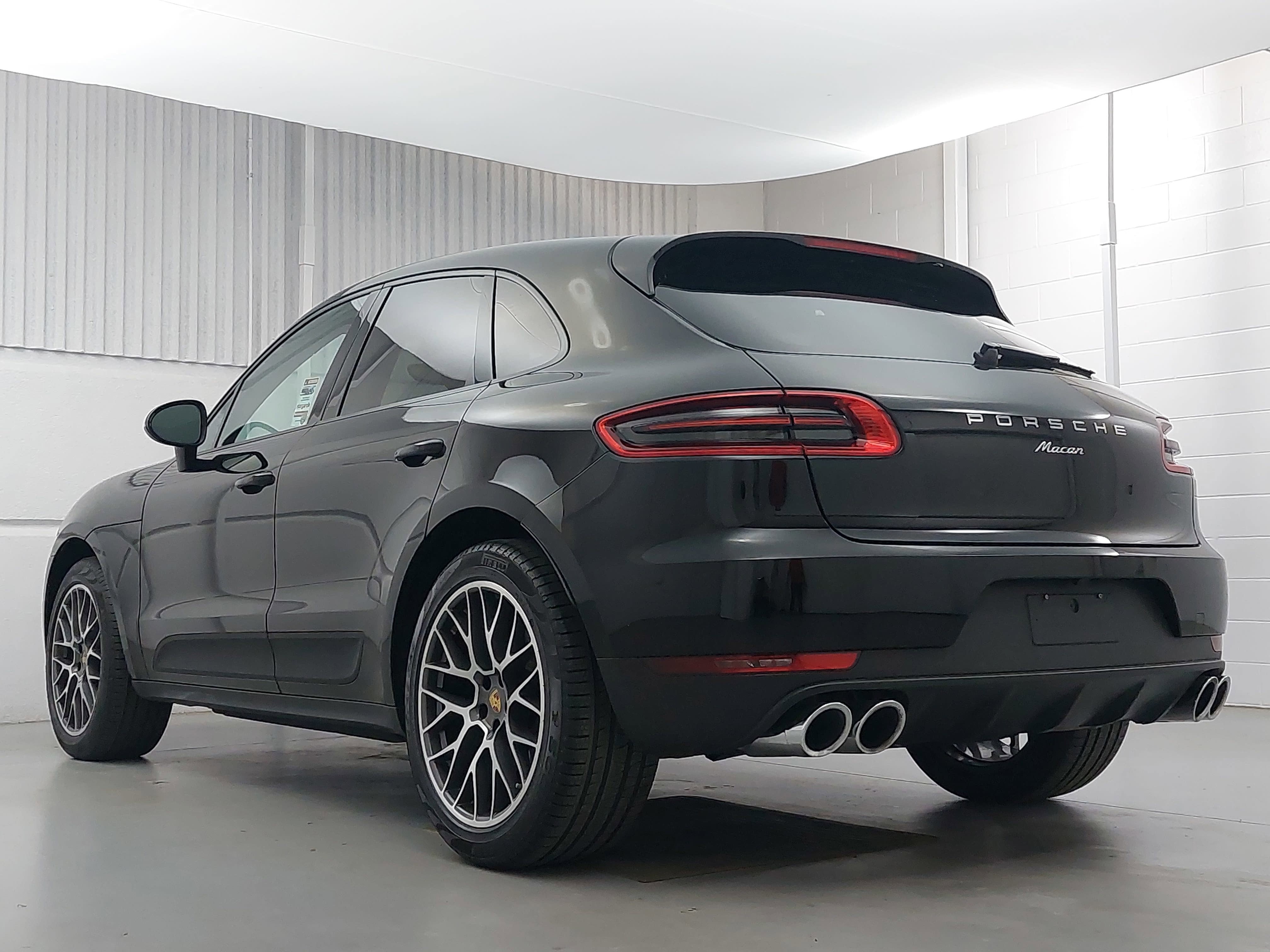 2018 Porsche Macan Sport Edition