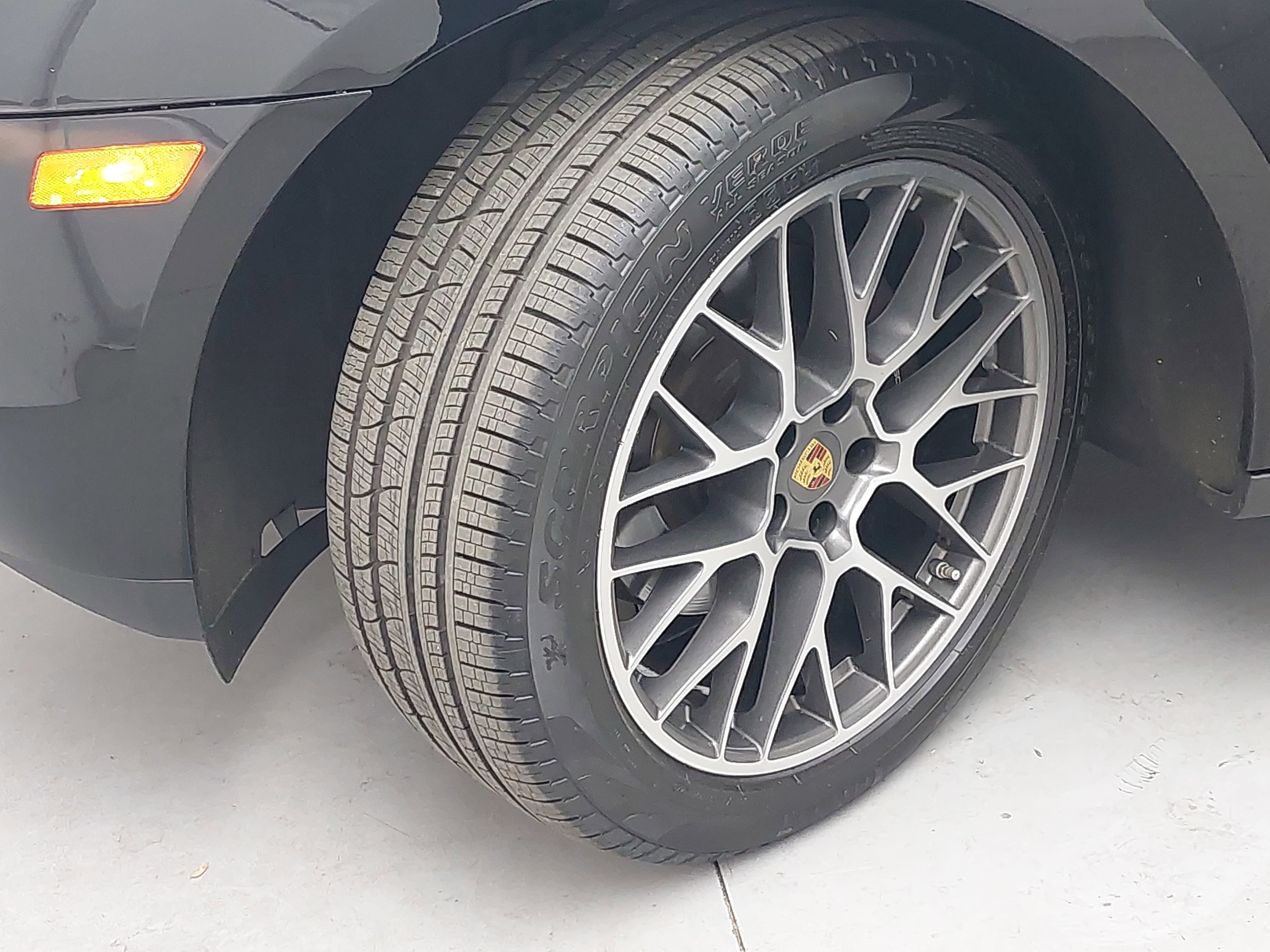 2018 Porsche Macan Sport Edition