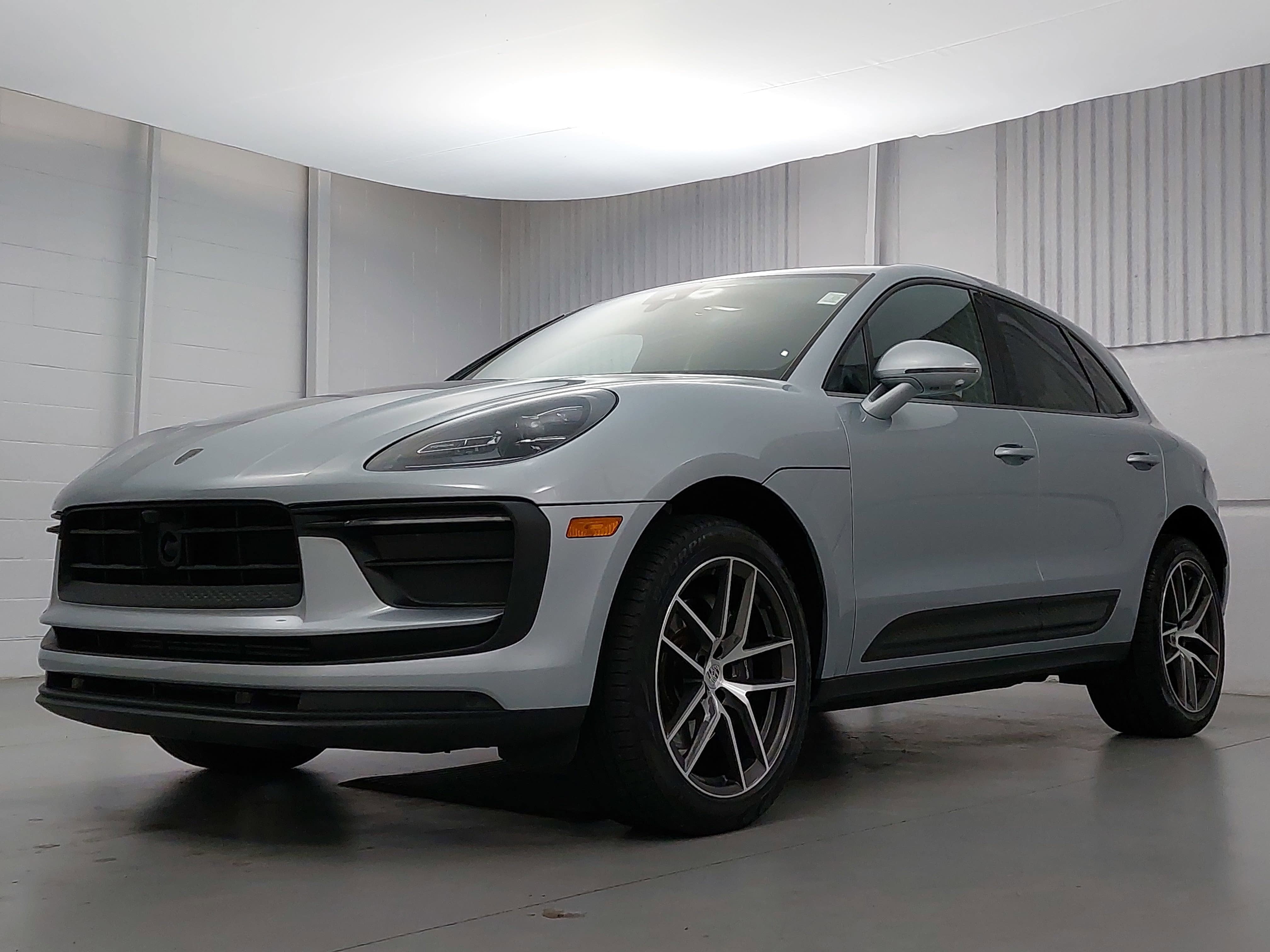 2023 Porsche Macan T