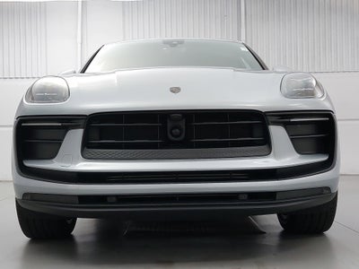 2023 Porsche Macan T