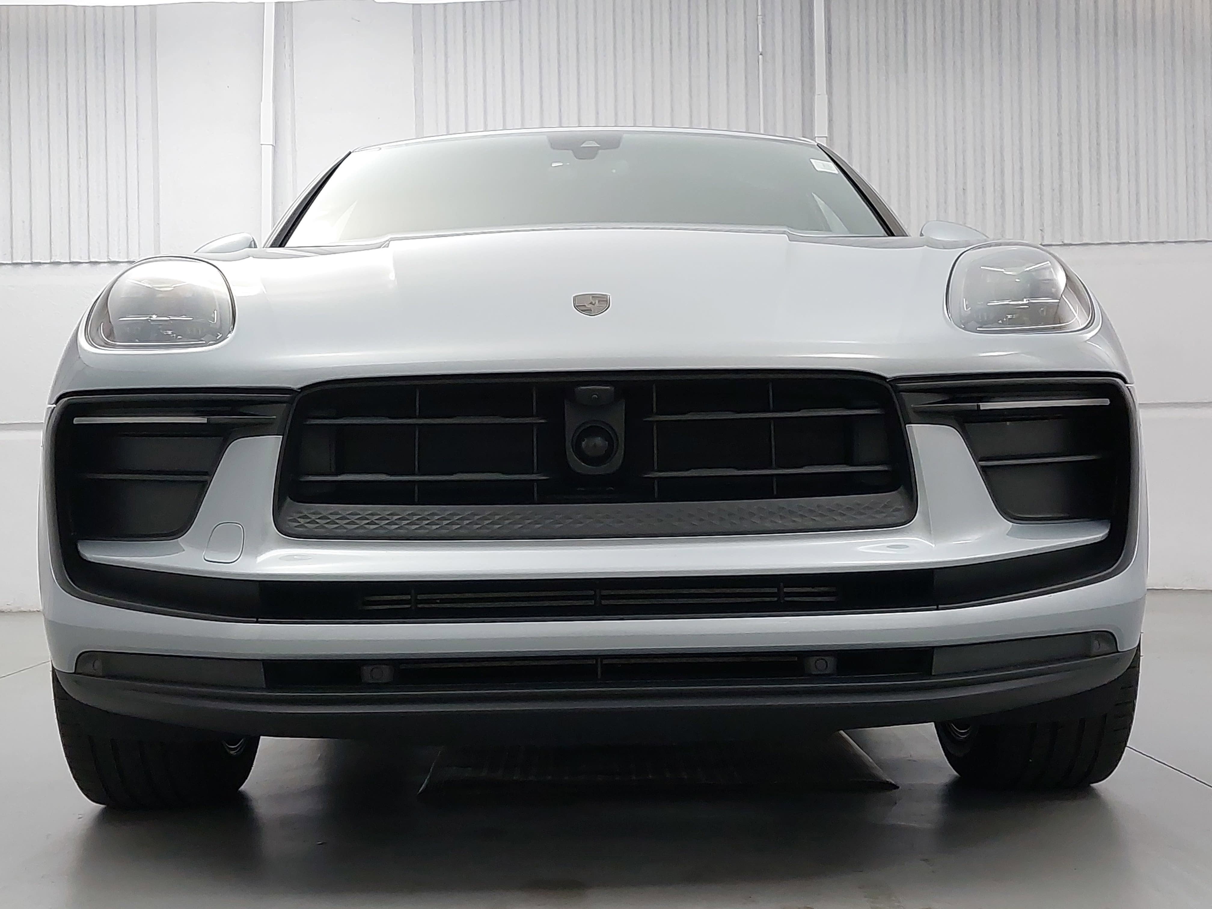 2023 Porsche Macan T