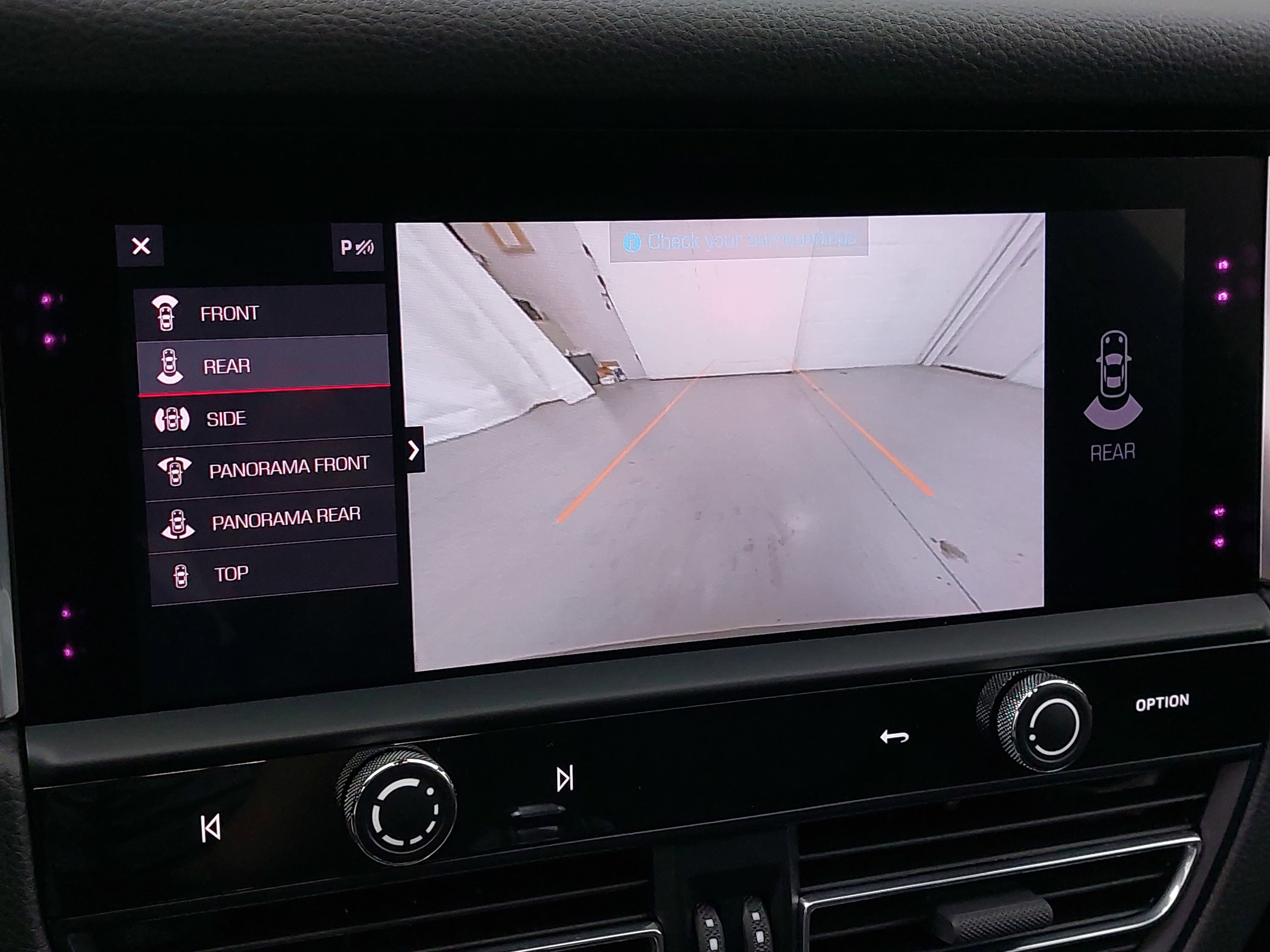 2023 Porsche Macan T