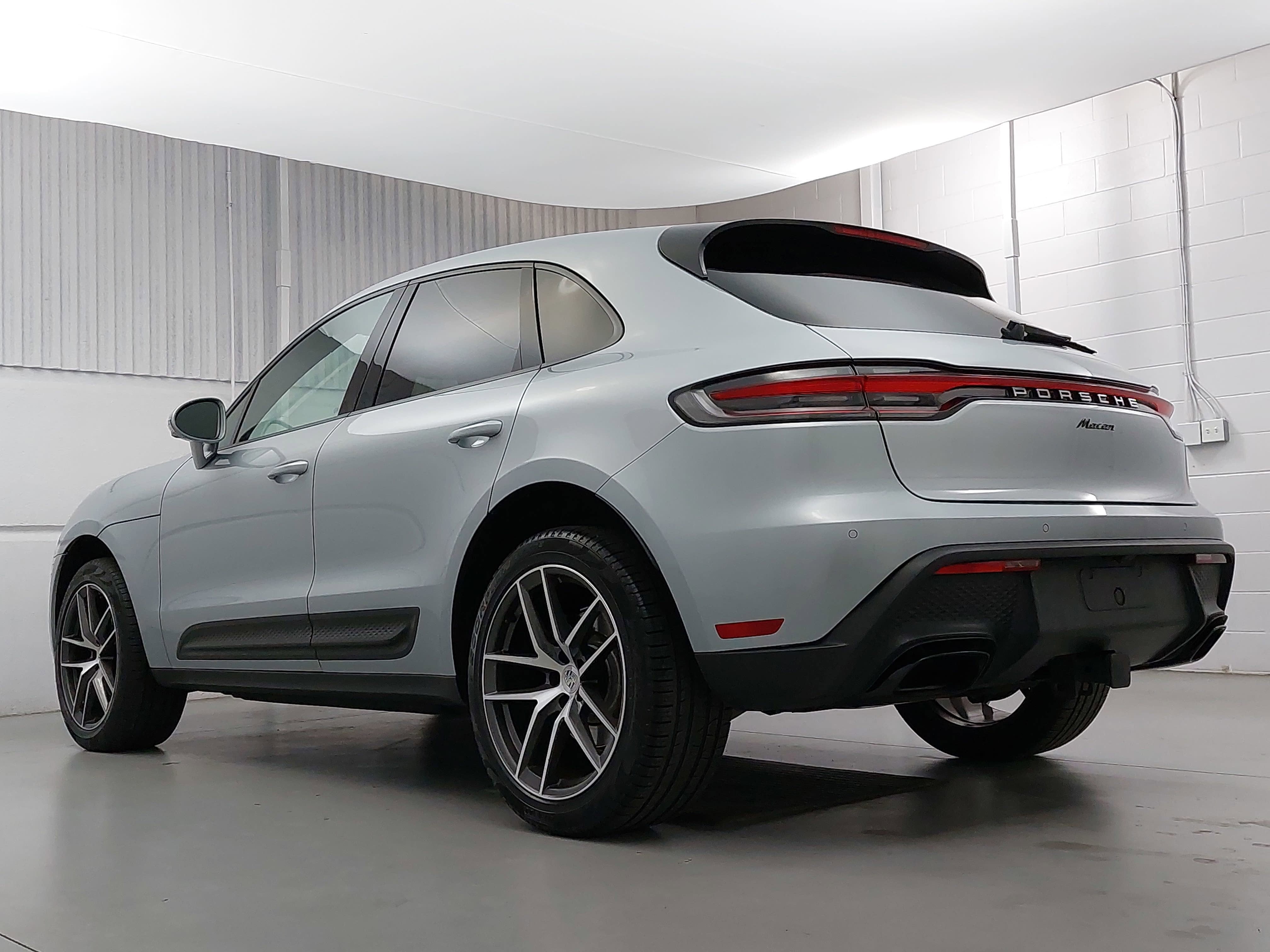 2023 Porsche Macan T