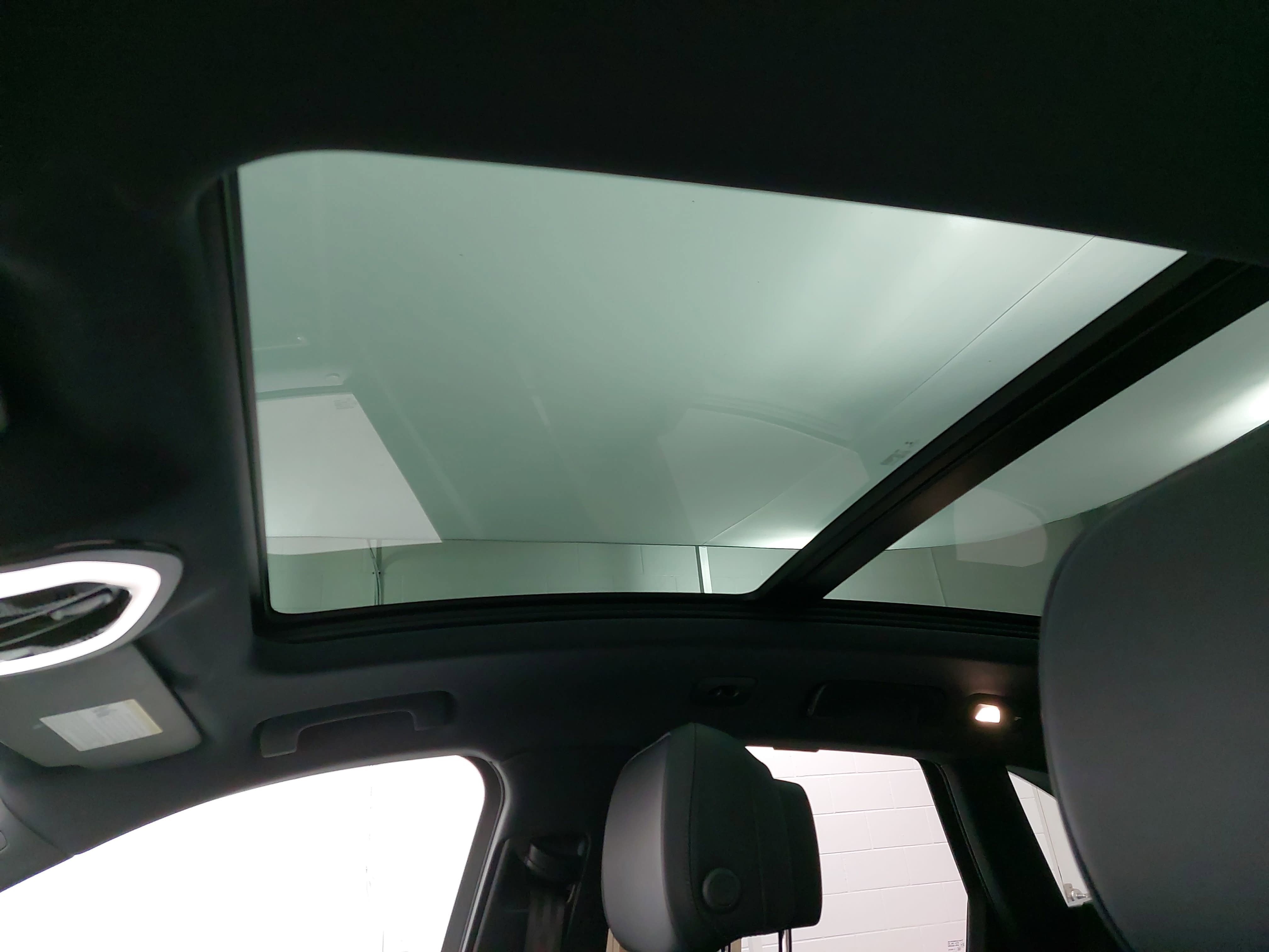 2023 Porsche Macan T