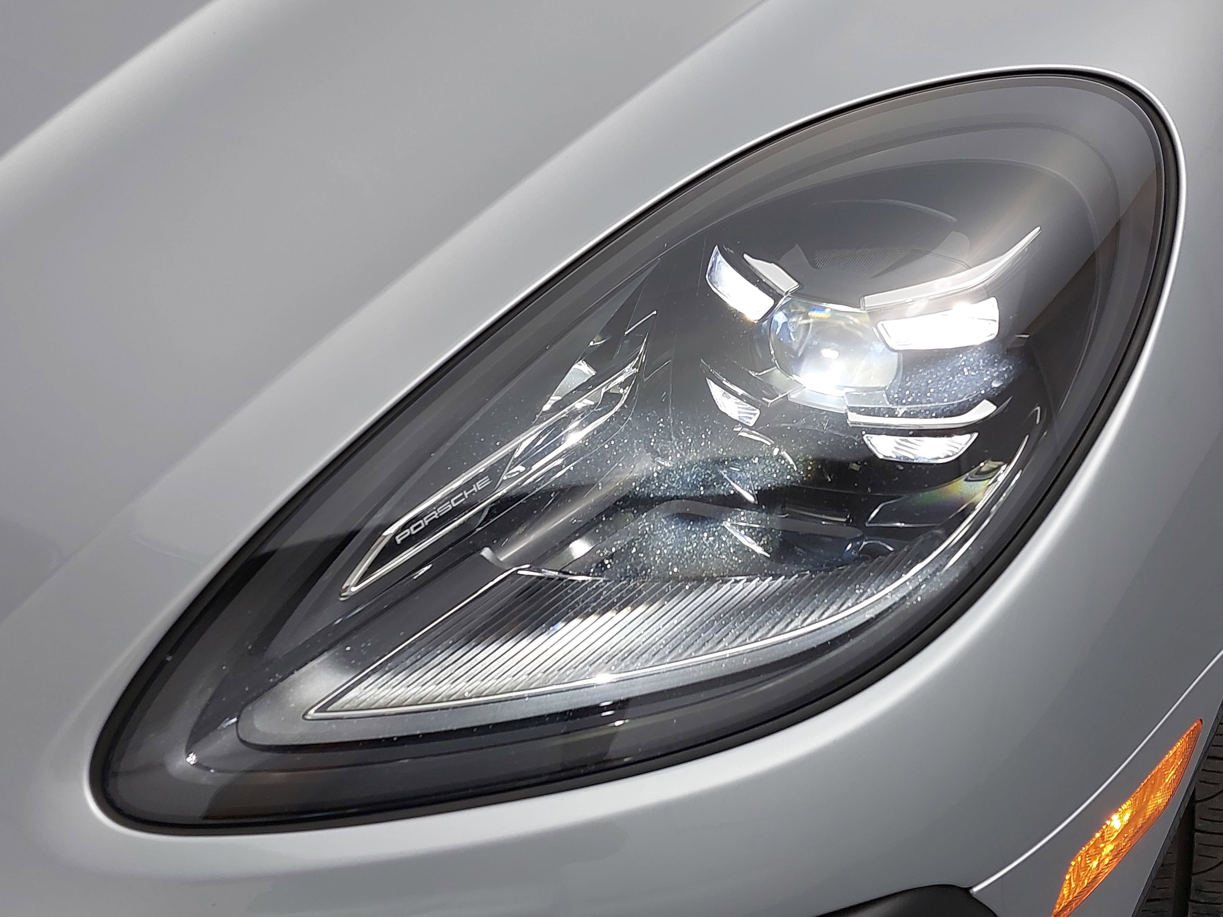 2023 Porsche Macan T