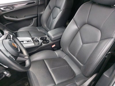 2023 Porsche Macan T