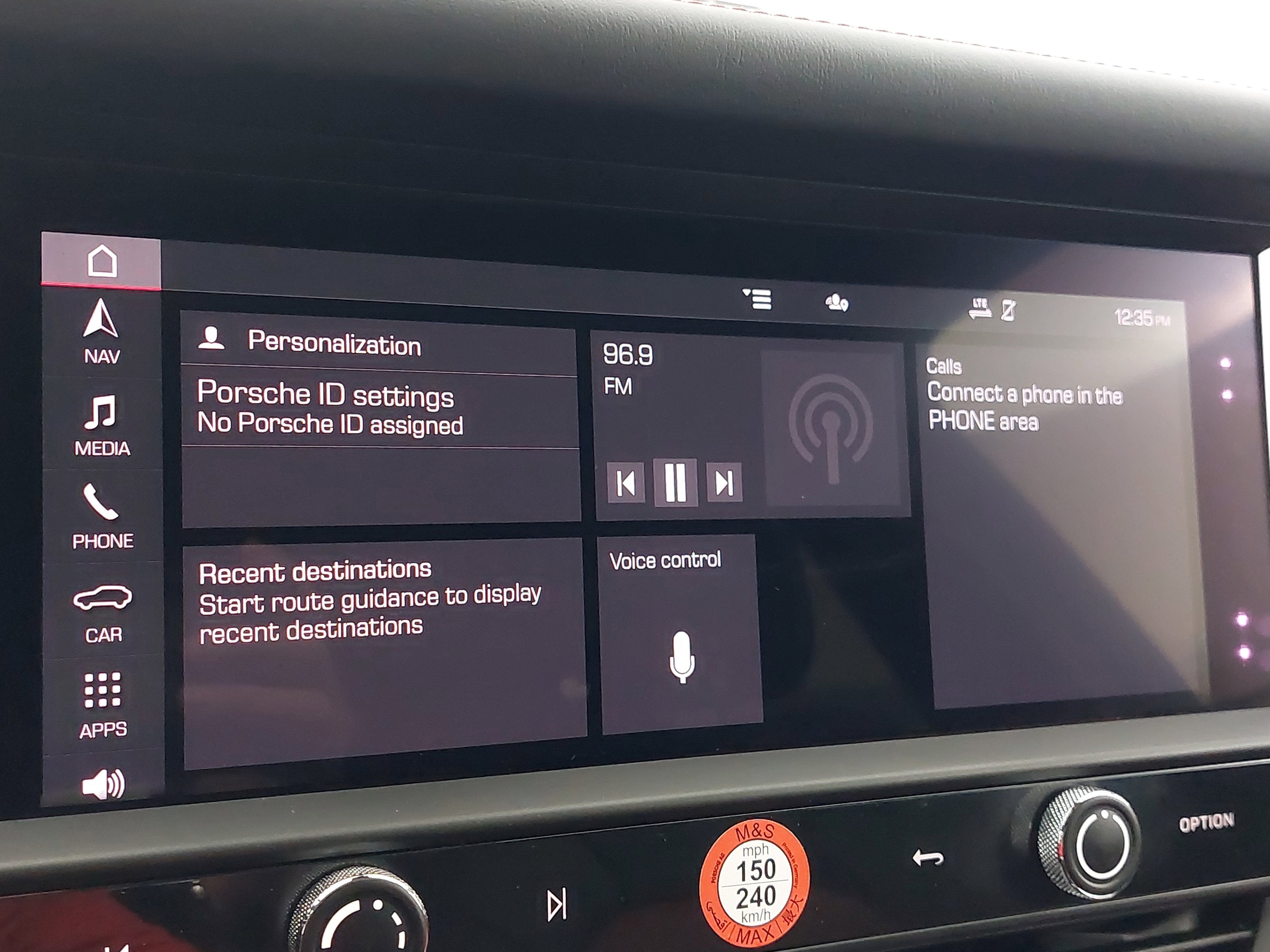 2024 Porsche Macan Base