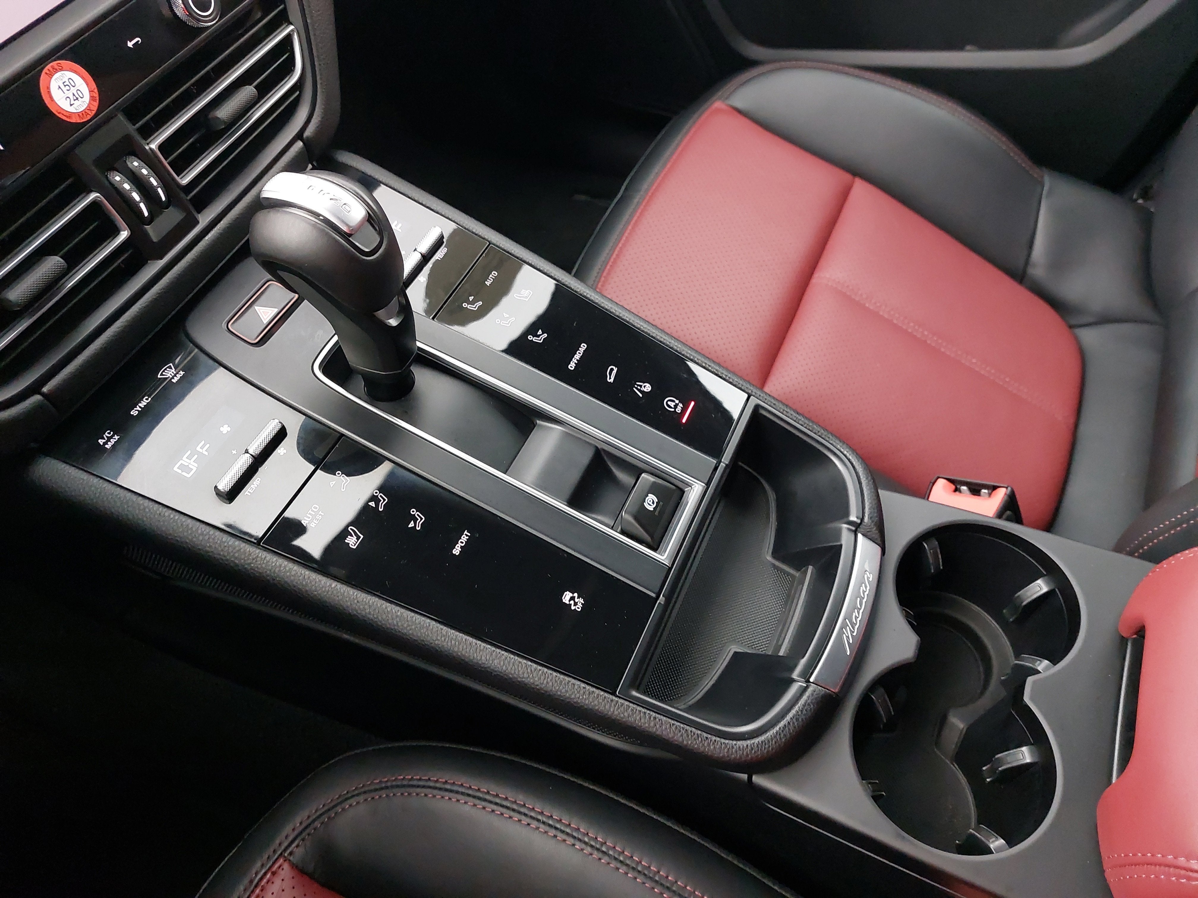 2024 Porsche Macan Base