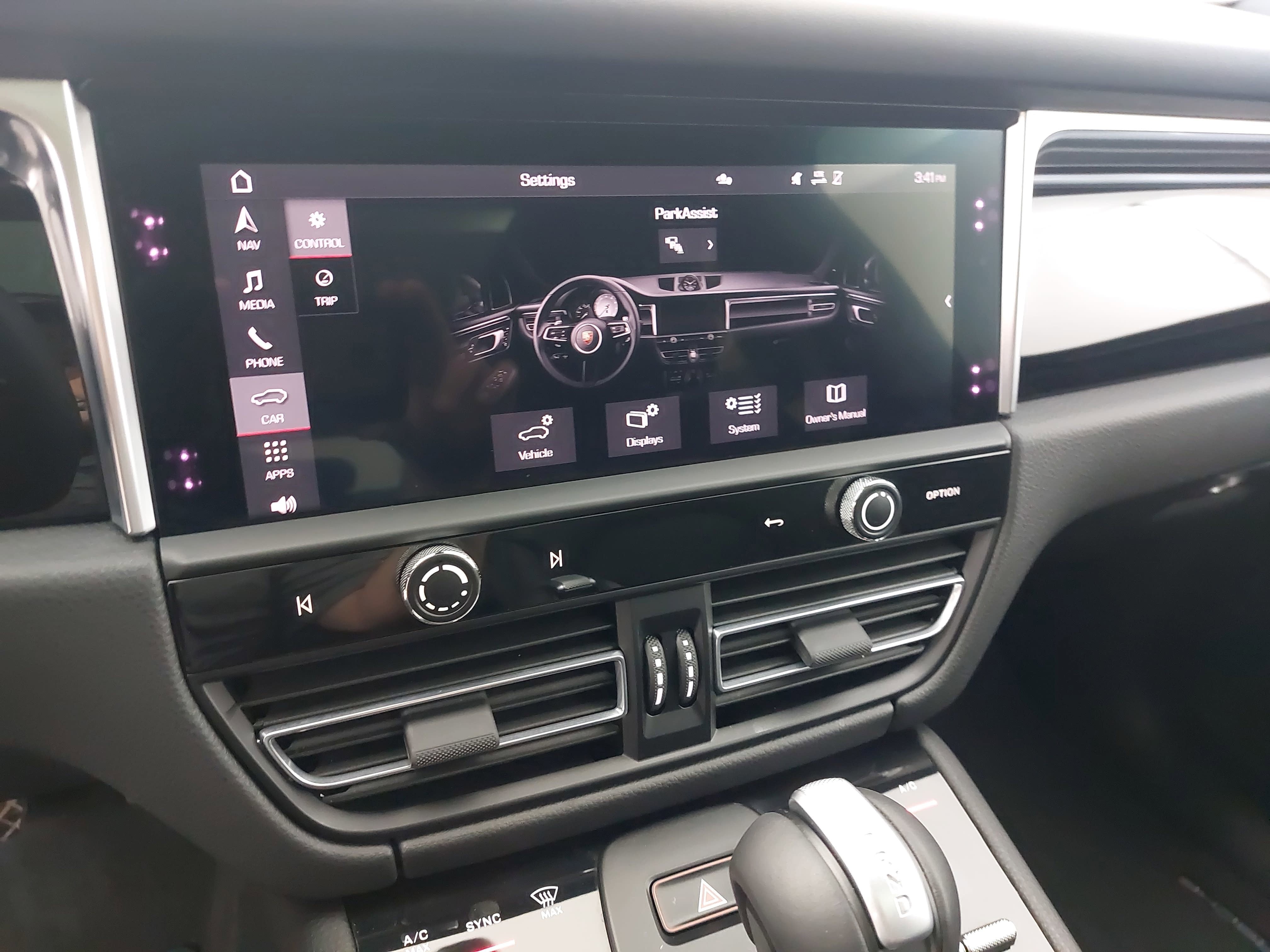 2024 Porsche Macan Base