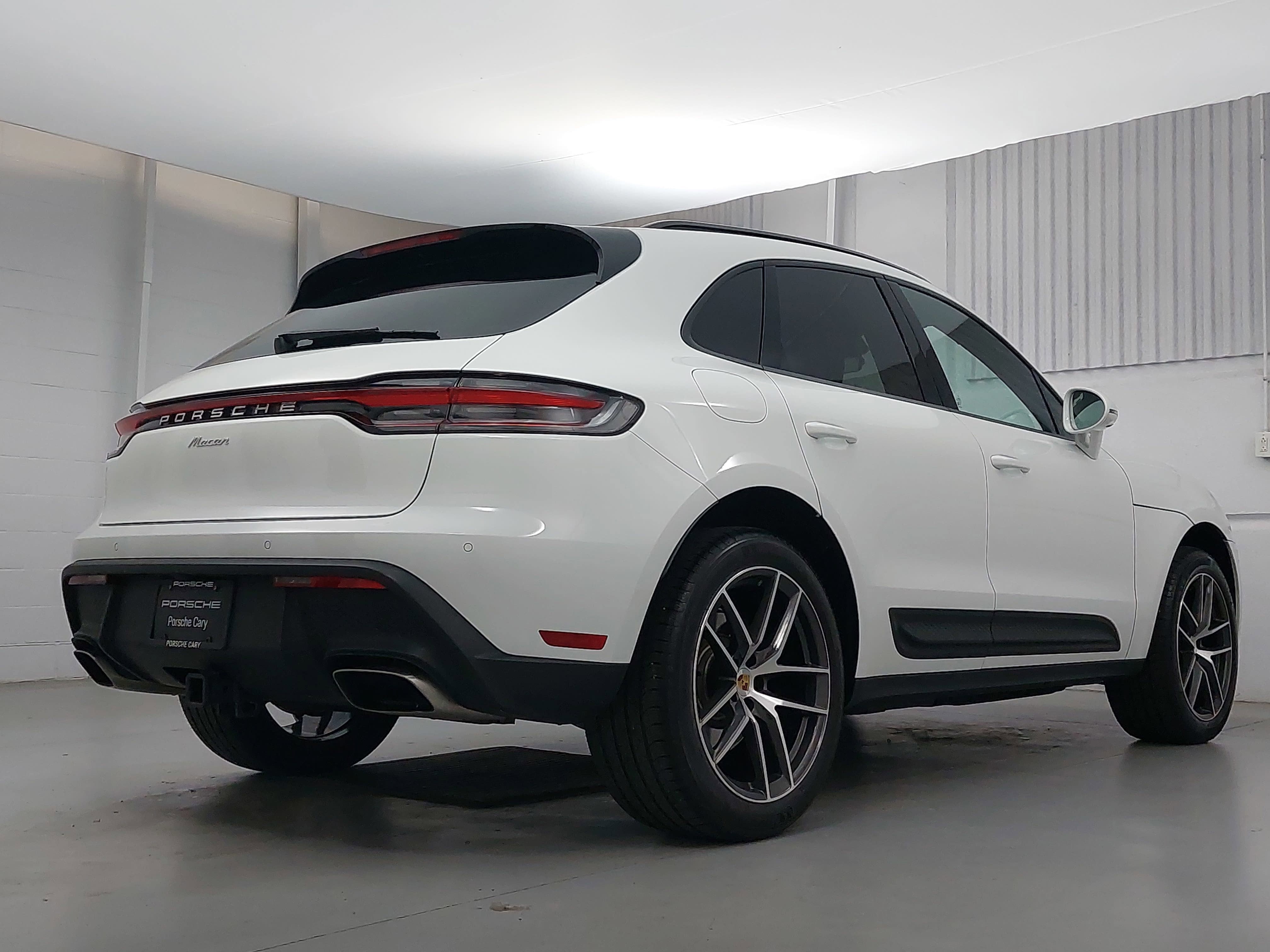 2024 Porsche Macan Base