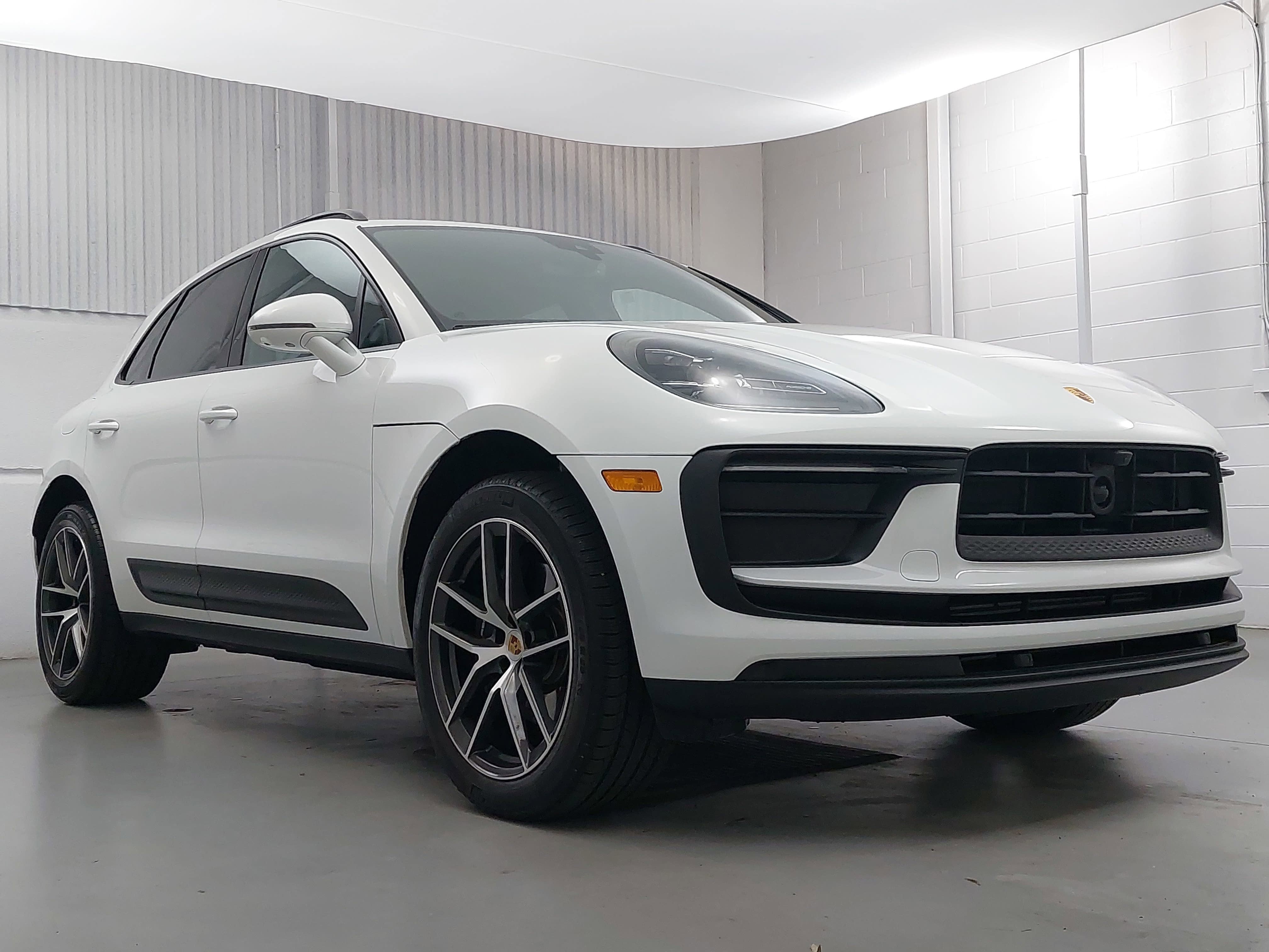 2024 Porsche Macan Base