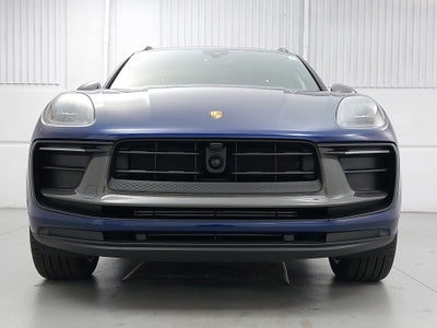 2025 Porsche Macan T