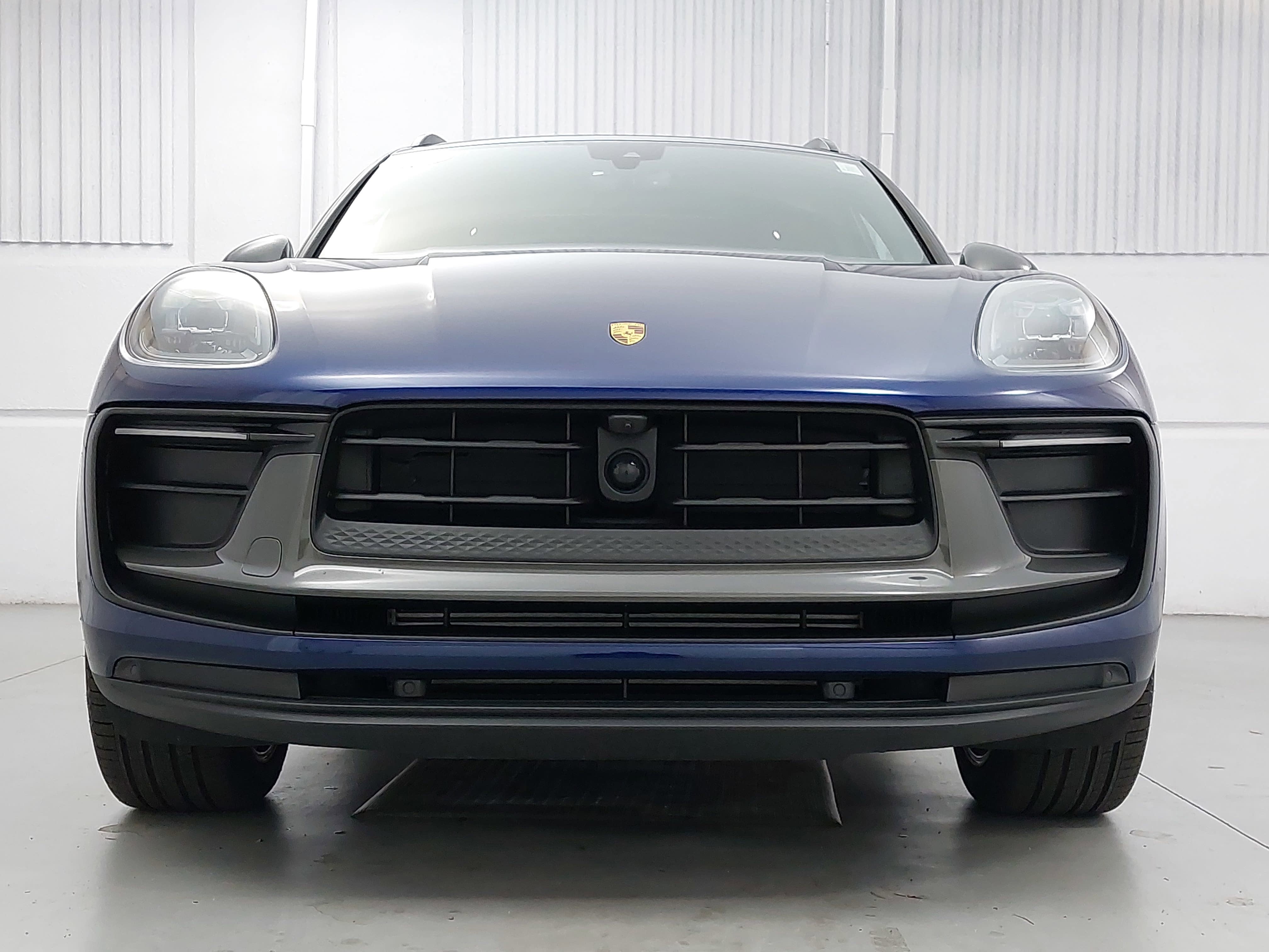 2025 Porsche Macan T