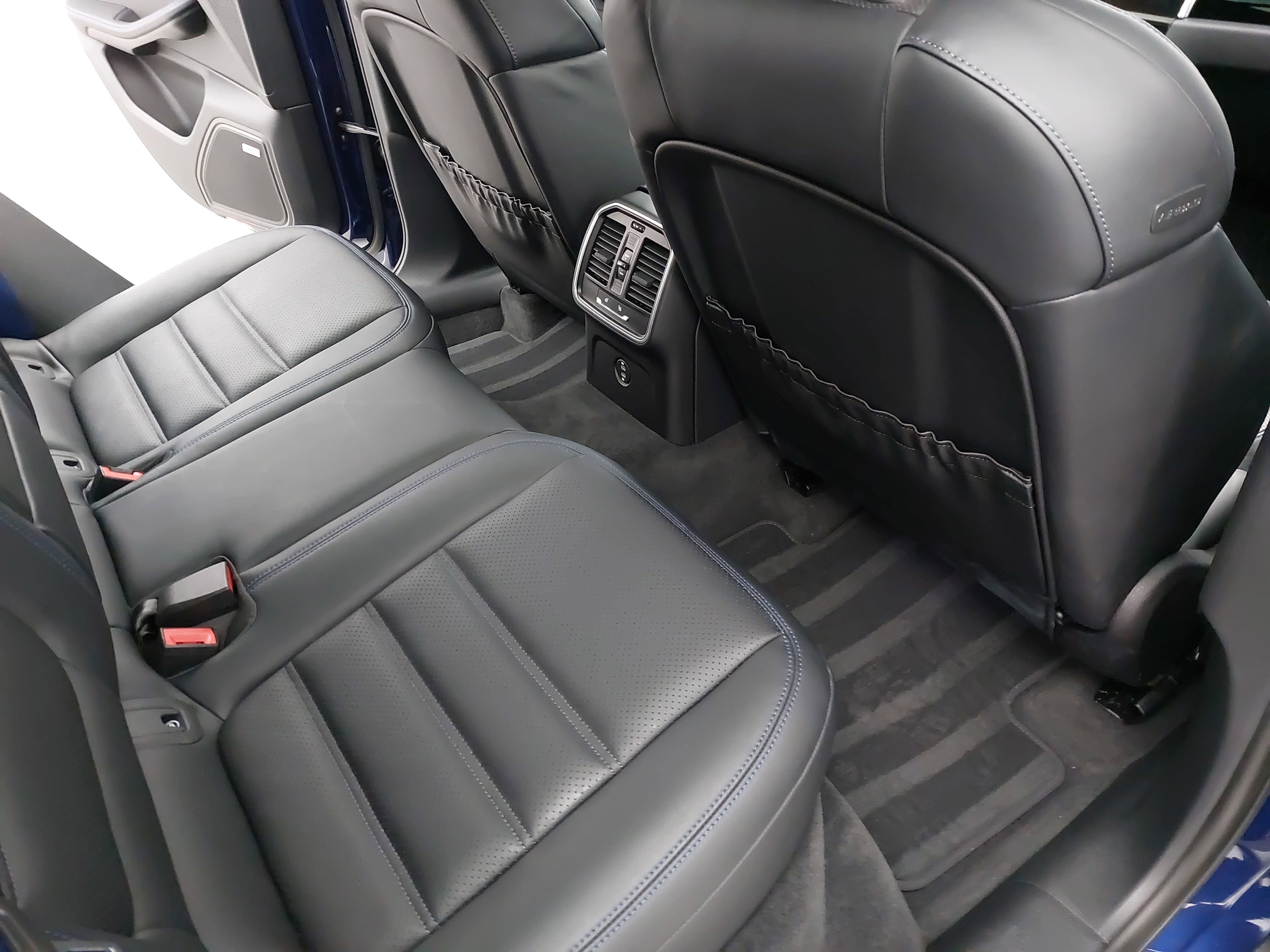 2025 Porsche Macan T