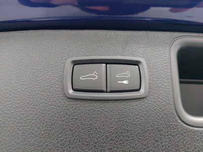 2025 Porsche Macan T