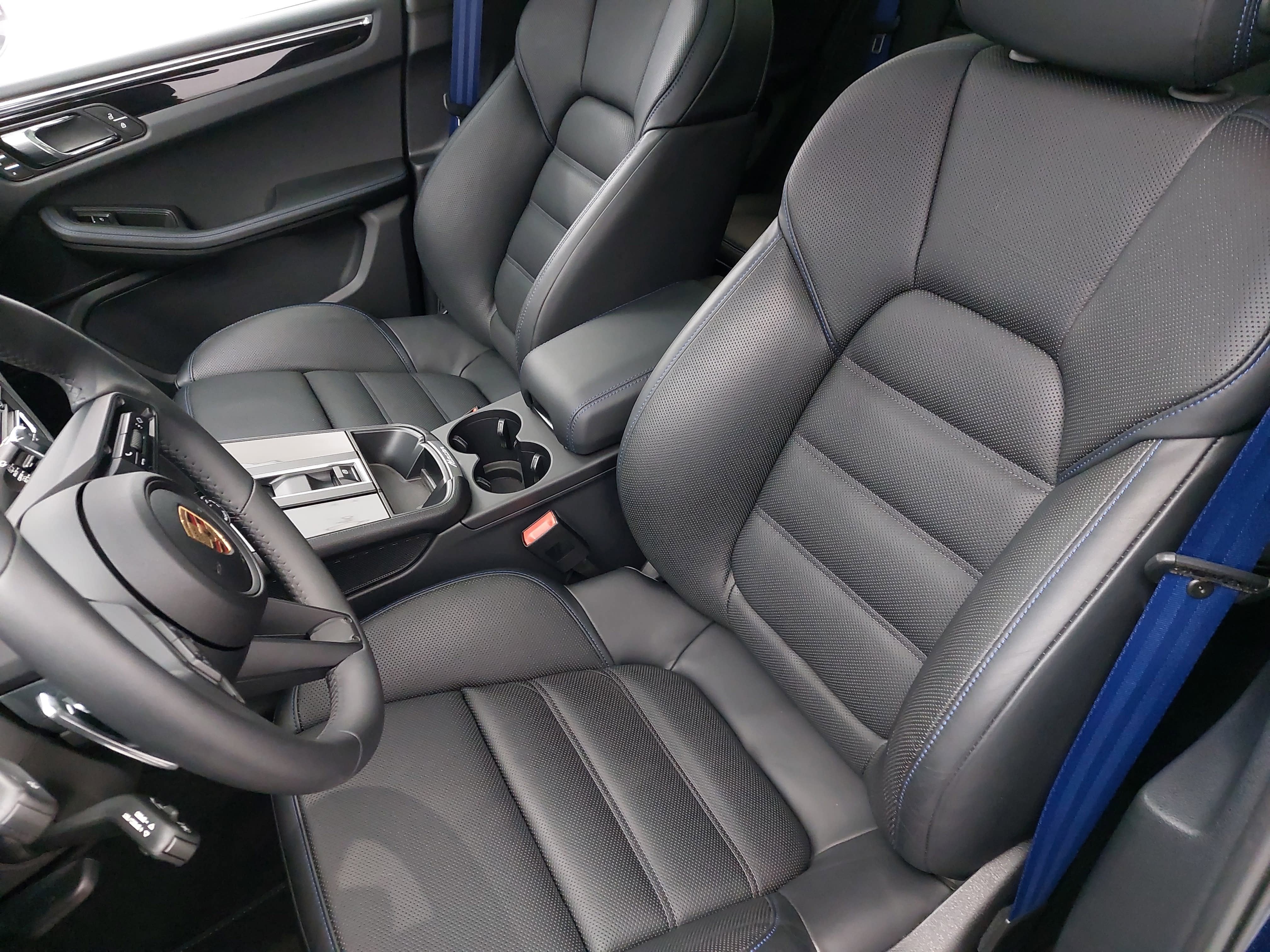 2025 Porsche Macan T