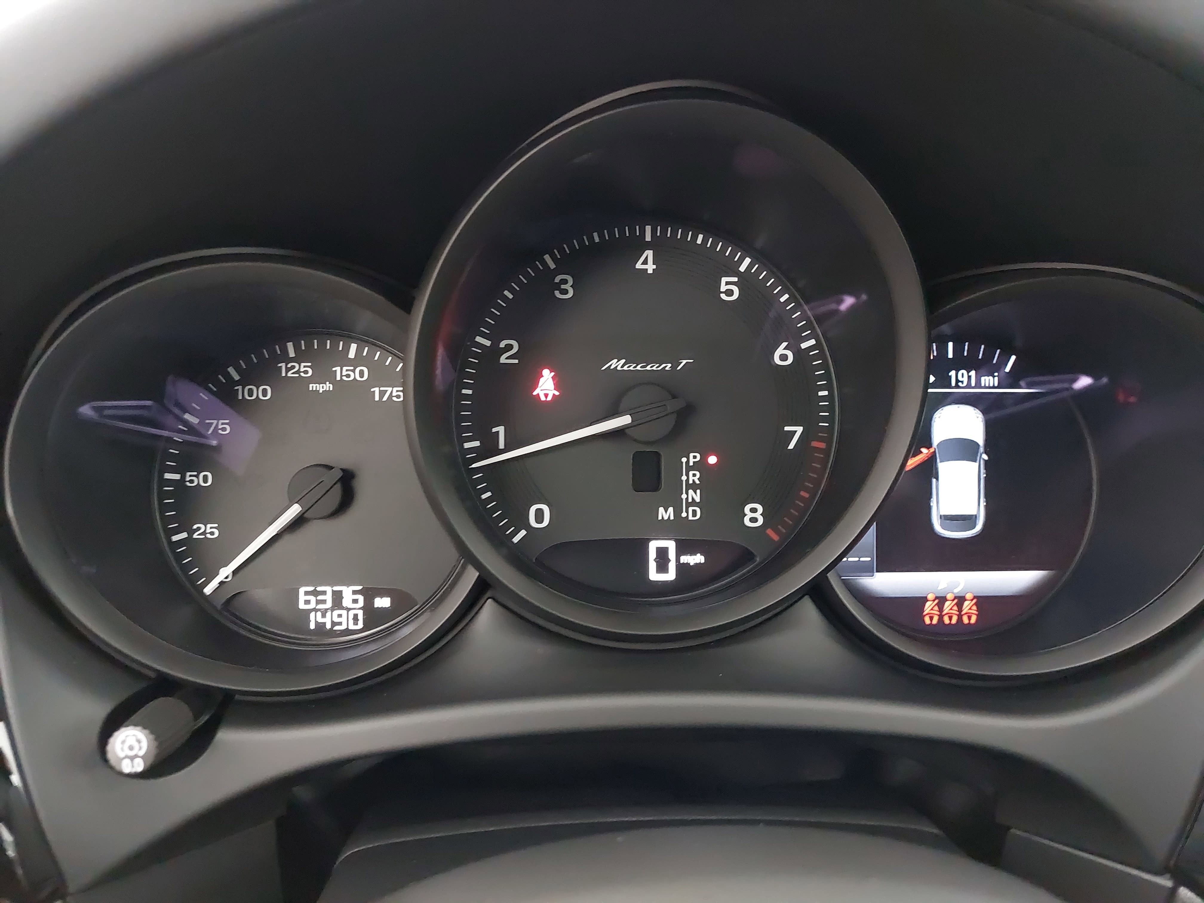 2025 Porsche Macan T