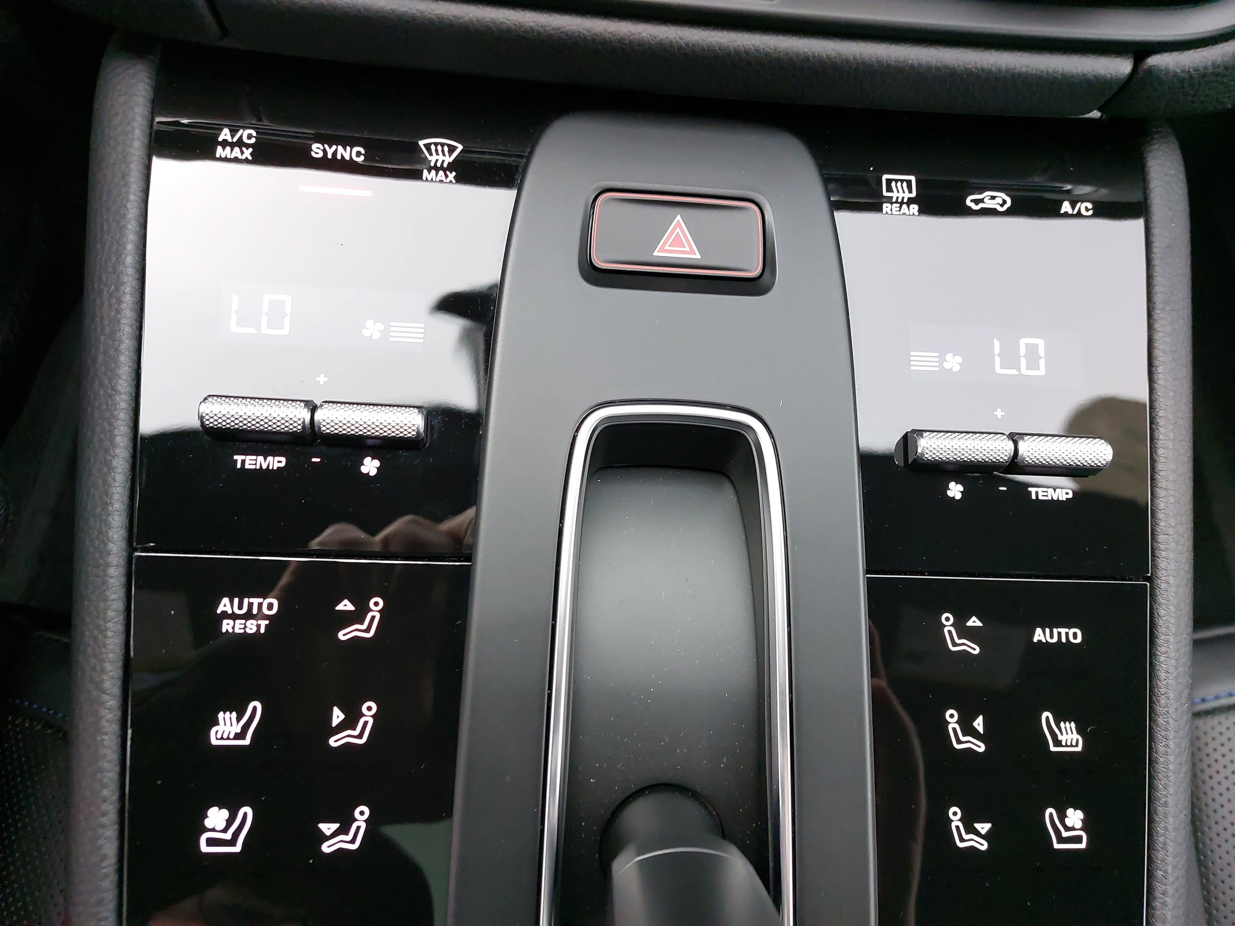 2025 Porsche Macan T