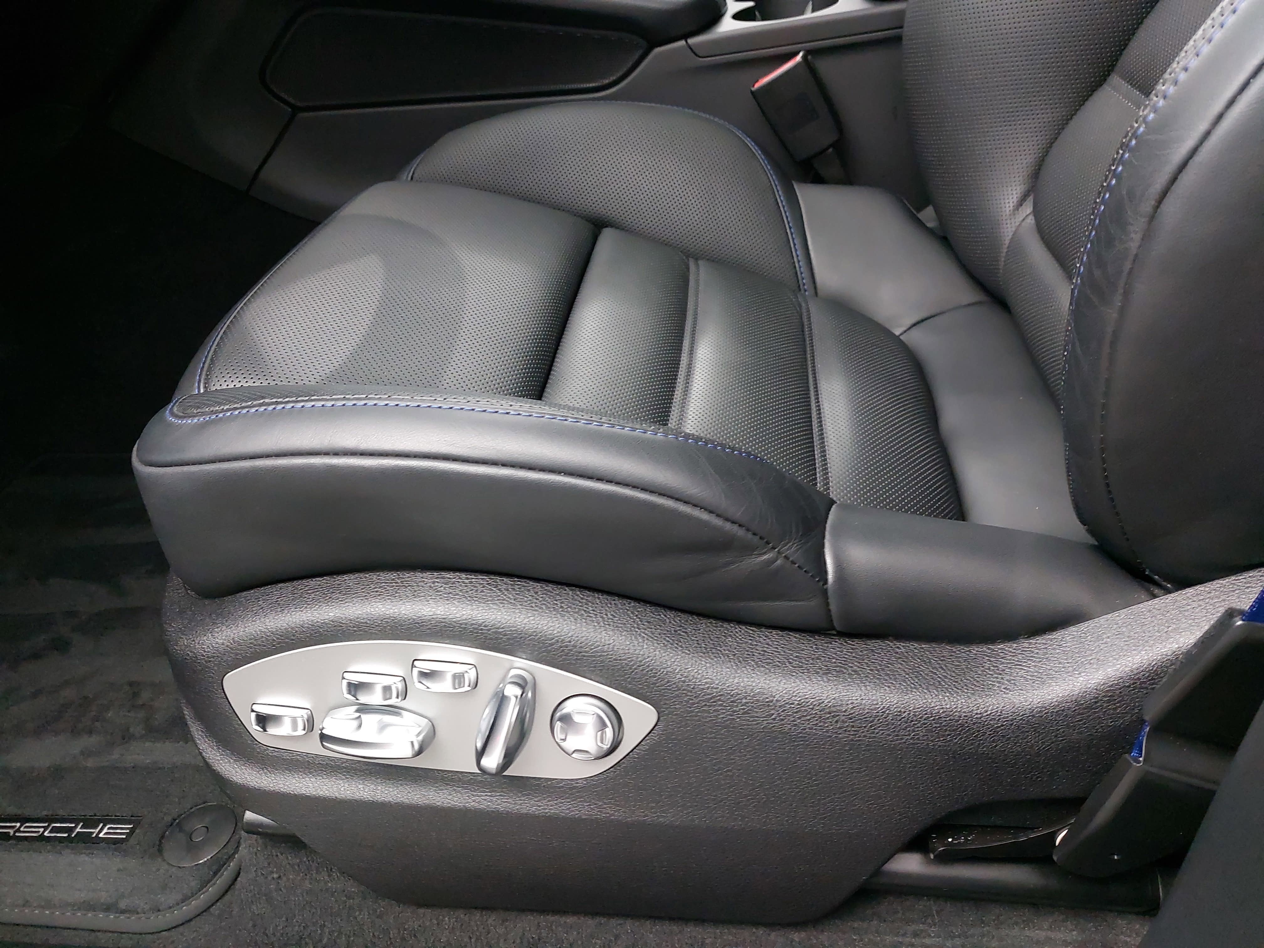 2025 Porsche Macan T