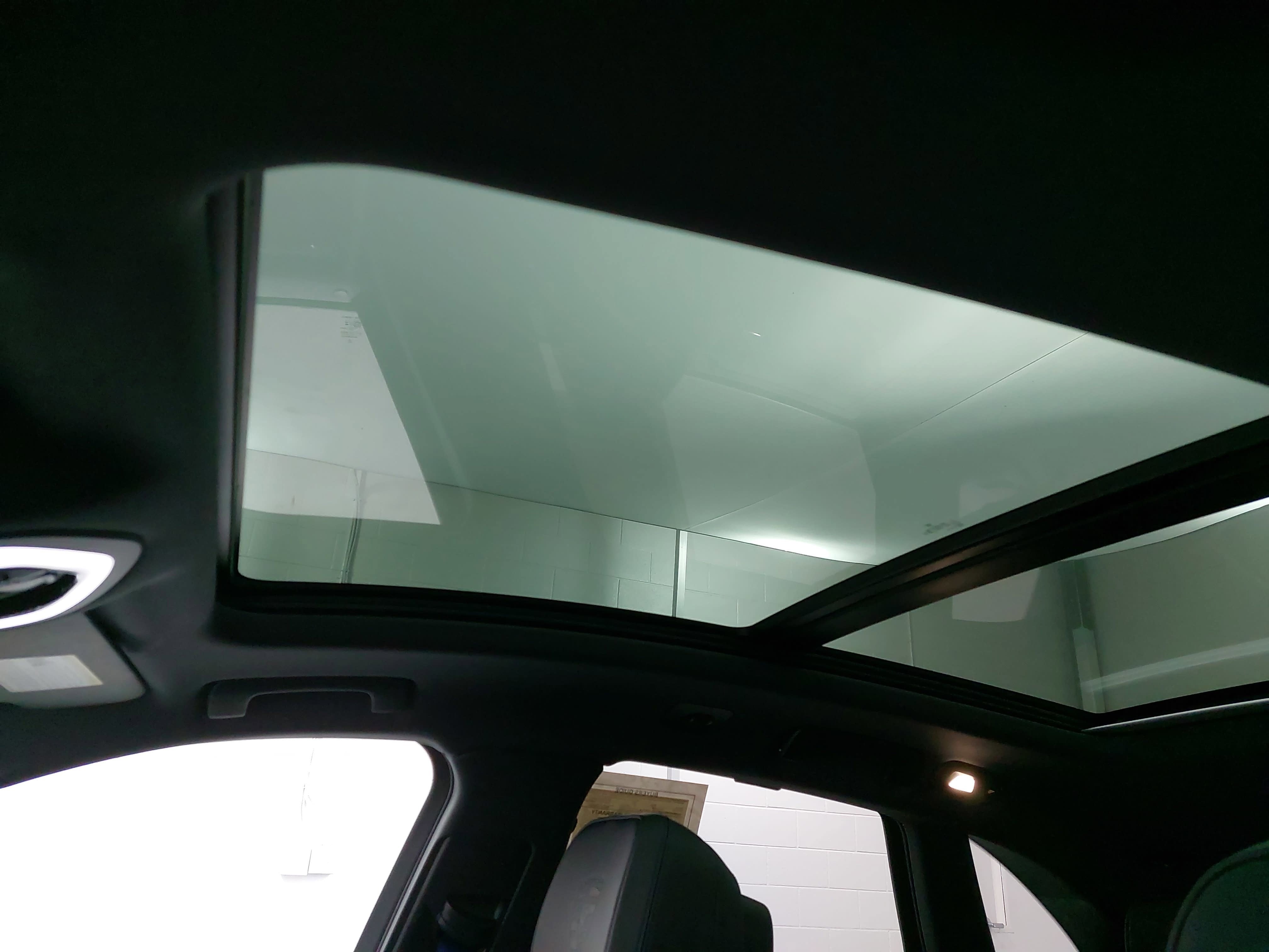 2025 Porsche Macan T