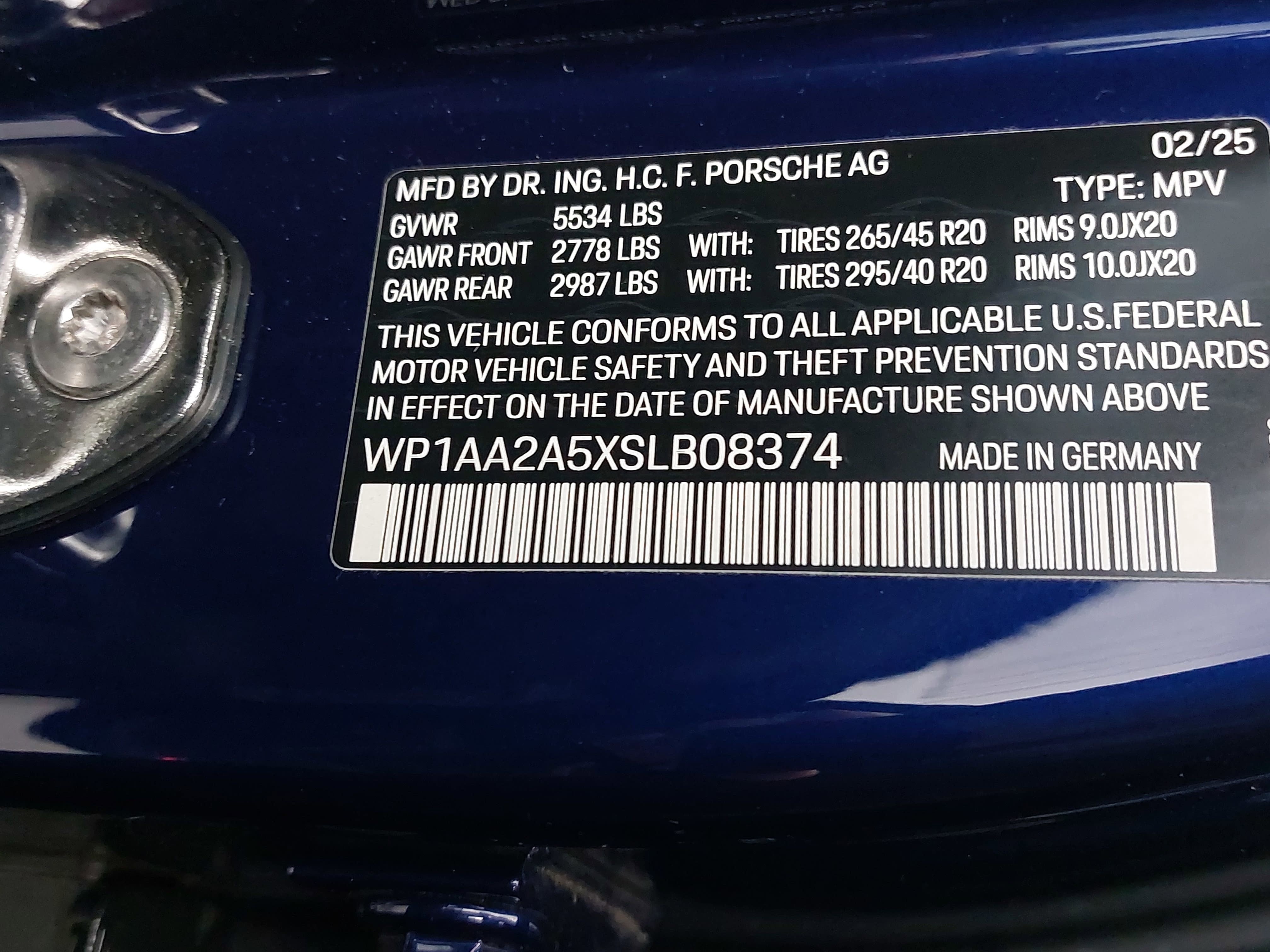 2025 Porsche Macan T