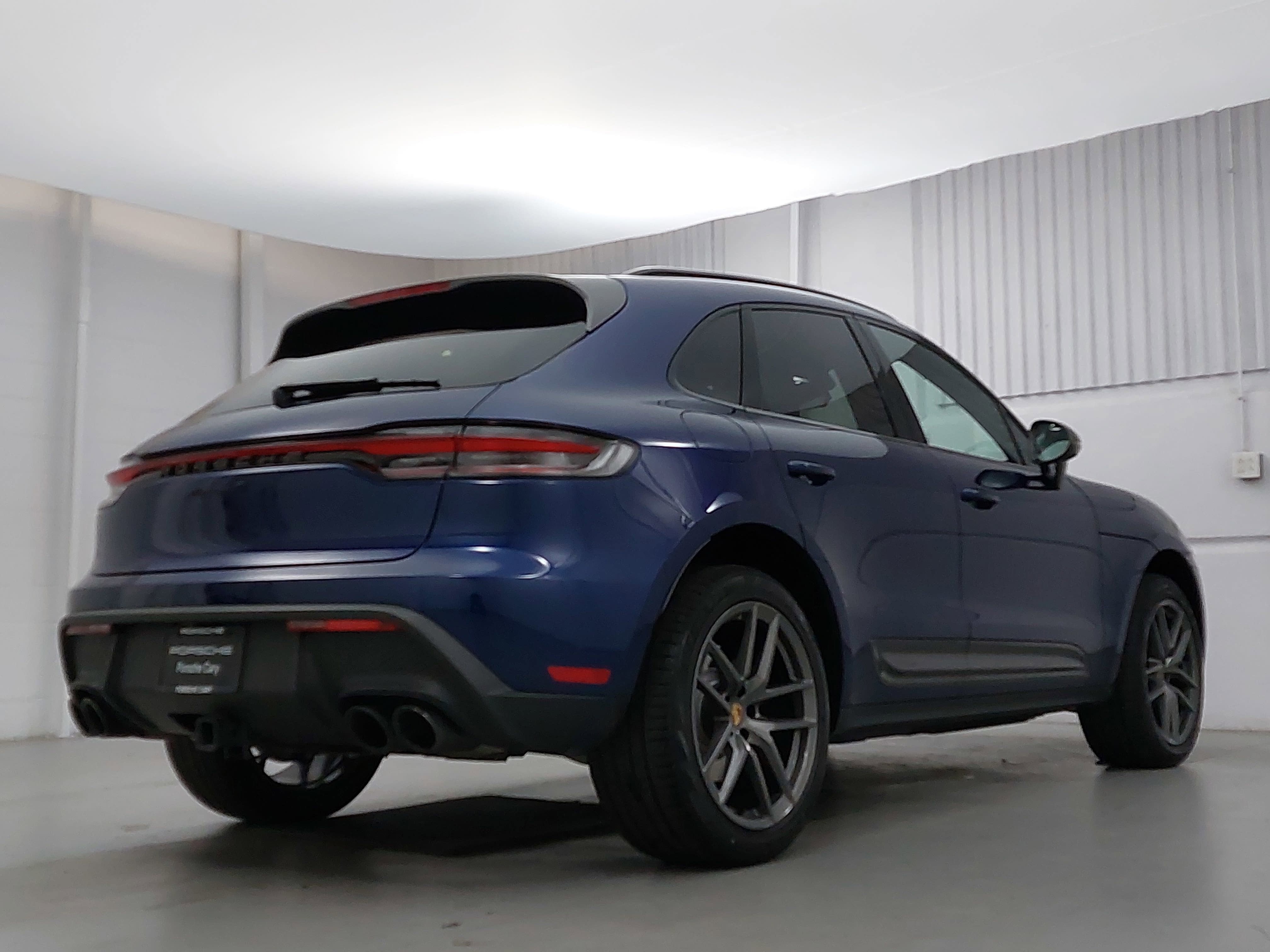 2025 Porsche Macan T
