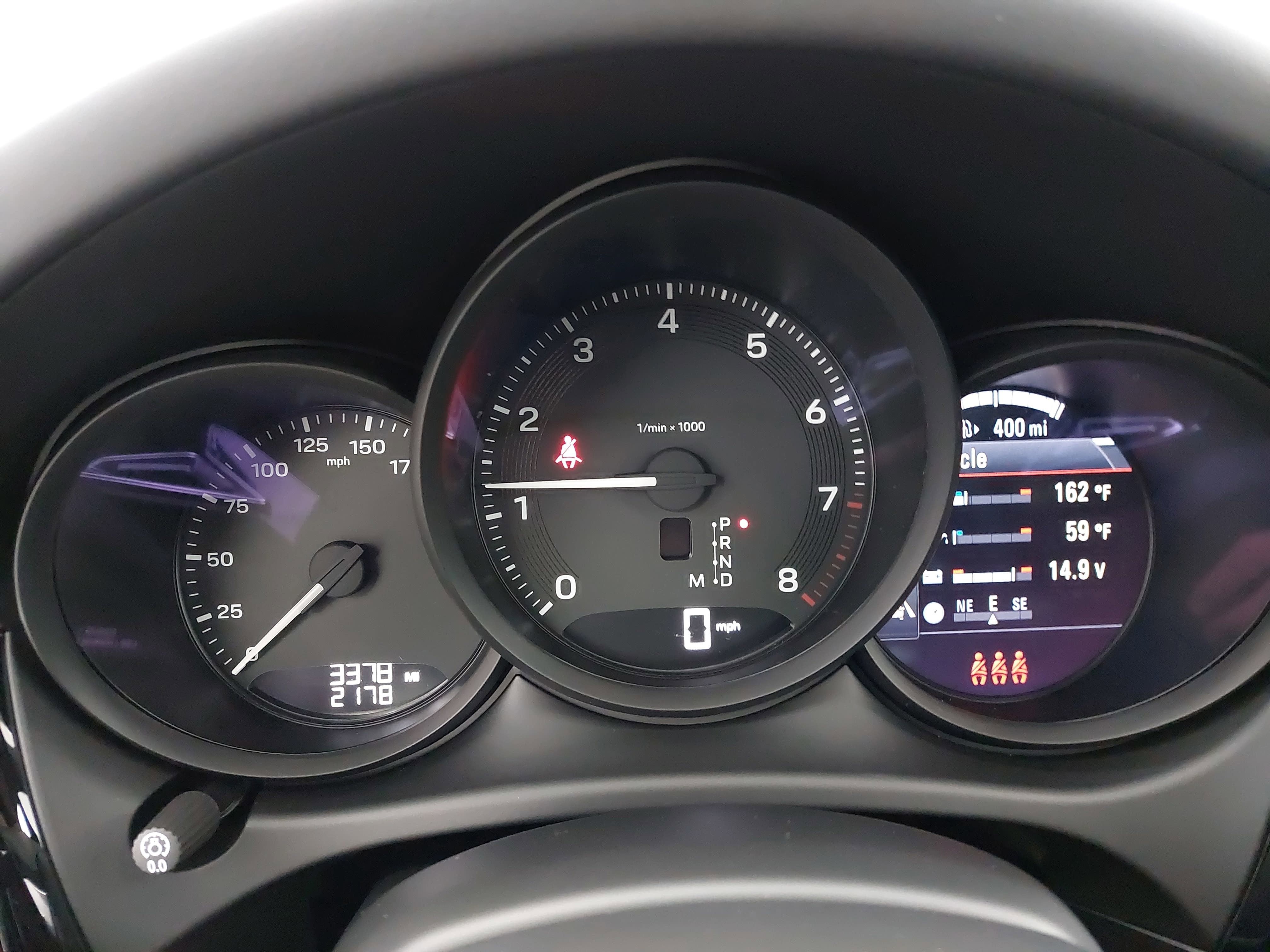 2025 Porsche Macan Base