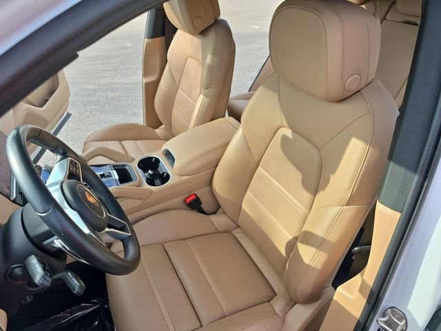 2022 Porsche Cayenne Base