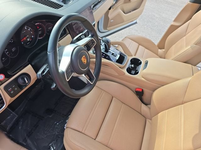 2022 Porsche Cayenne Base