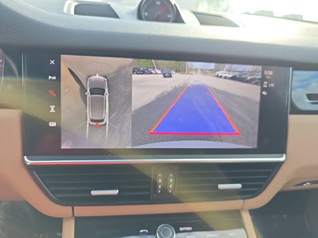 2022 Porsche Cayenne Base