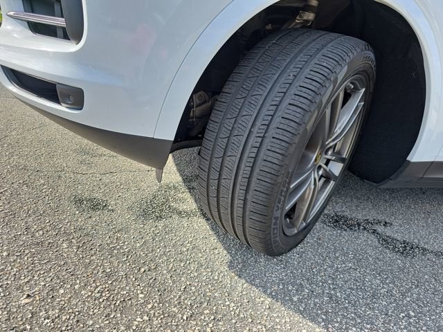 2022 Porsche Cayenne Base