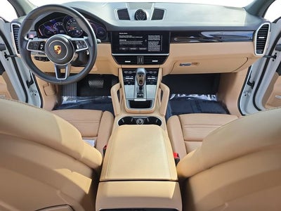 2022 Porsche Cayenne Base