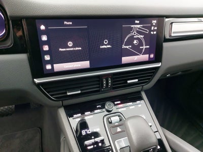 2023 Porsche Cayenne Platinum Edition