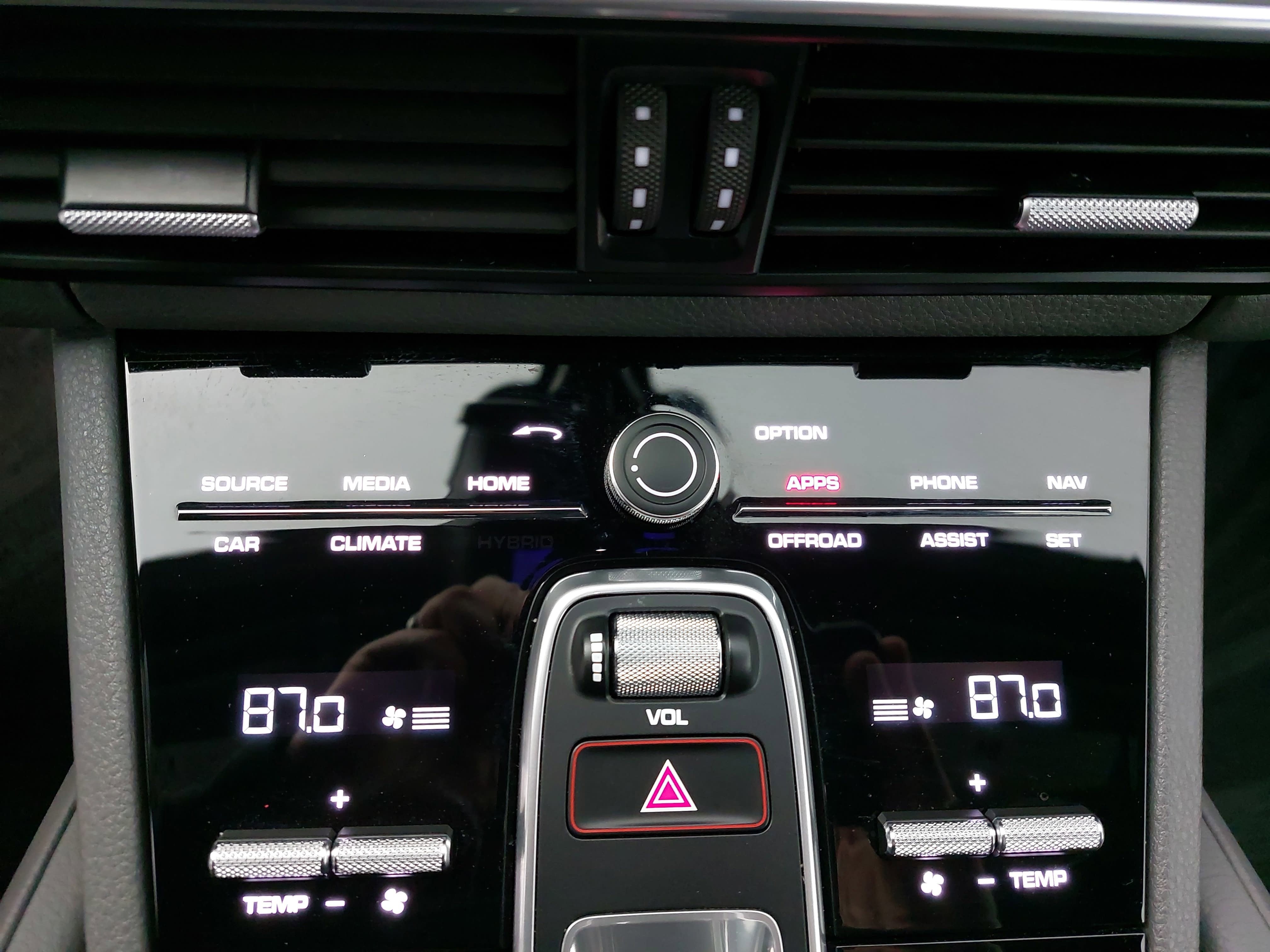 2023 Porsche Cayenne Platinum Edition