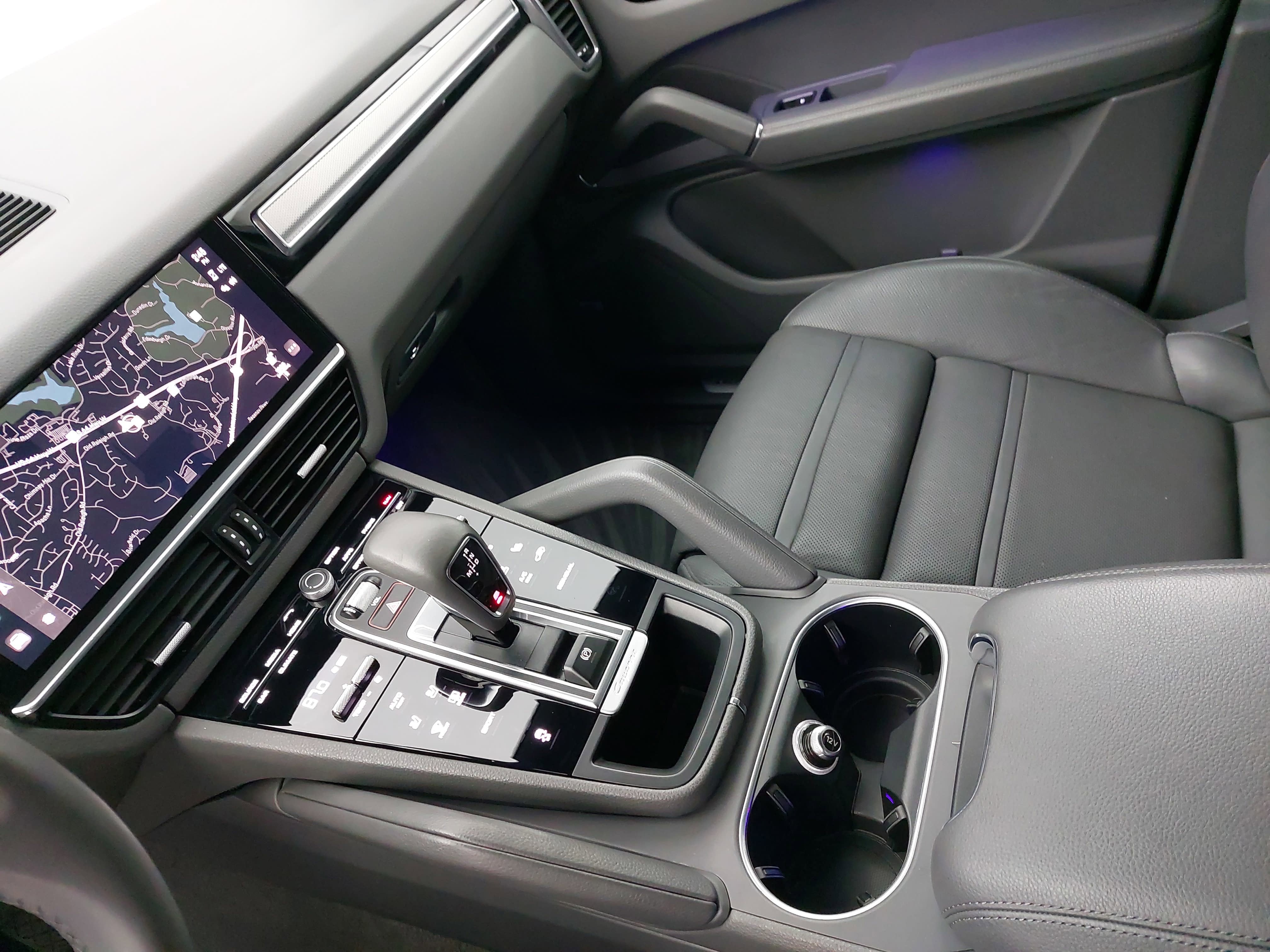 2023 Porsche Cayenne Platinum Edition