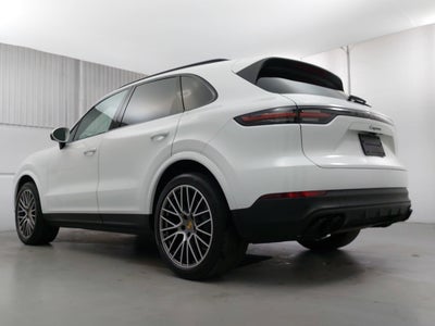2023 Porsche Cayenne Platinum Edition