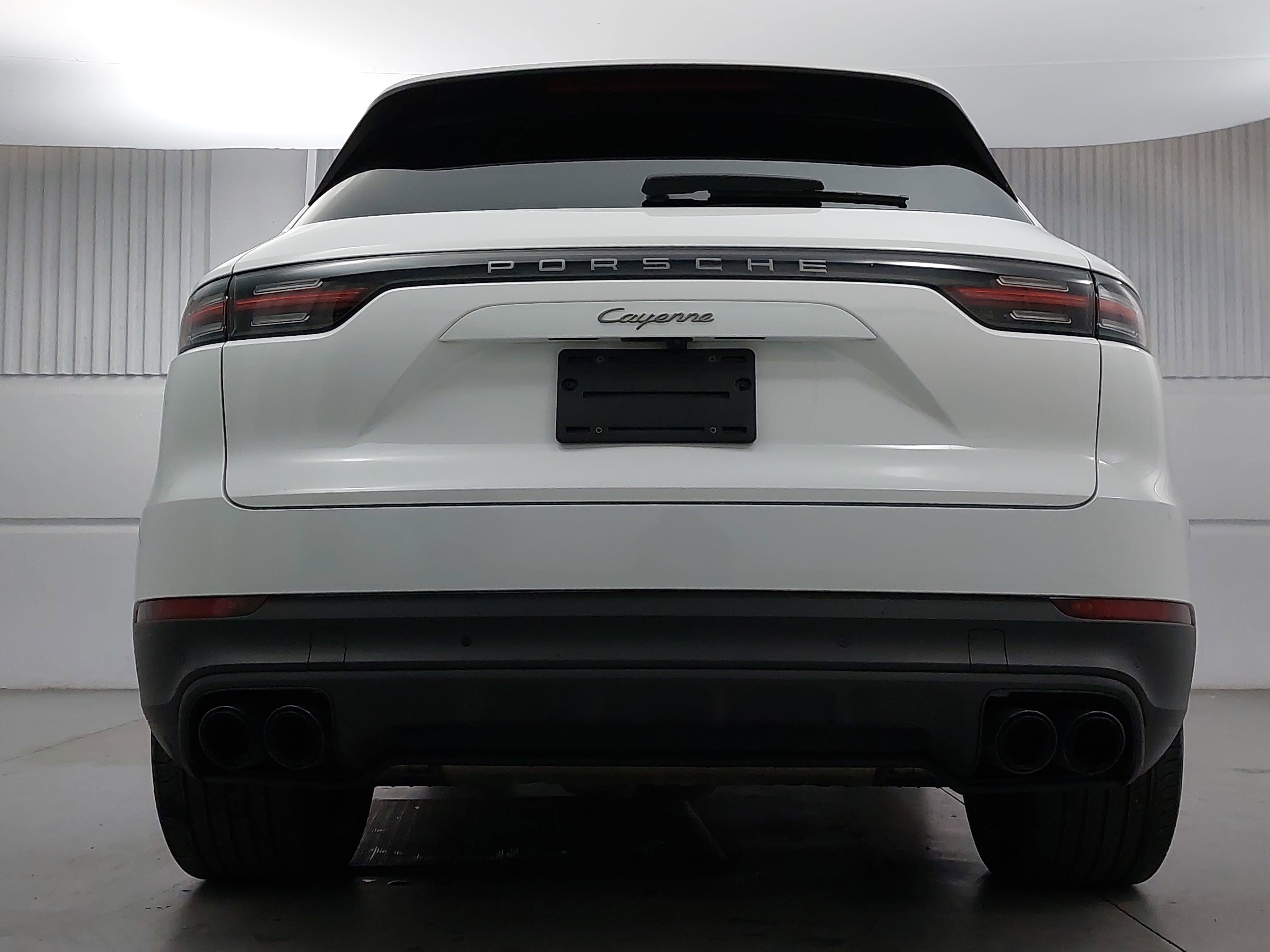 2023 Porsche Cayenne Platinum Edition