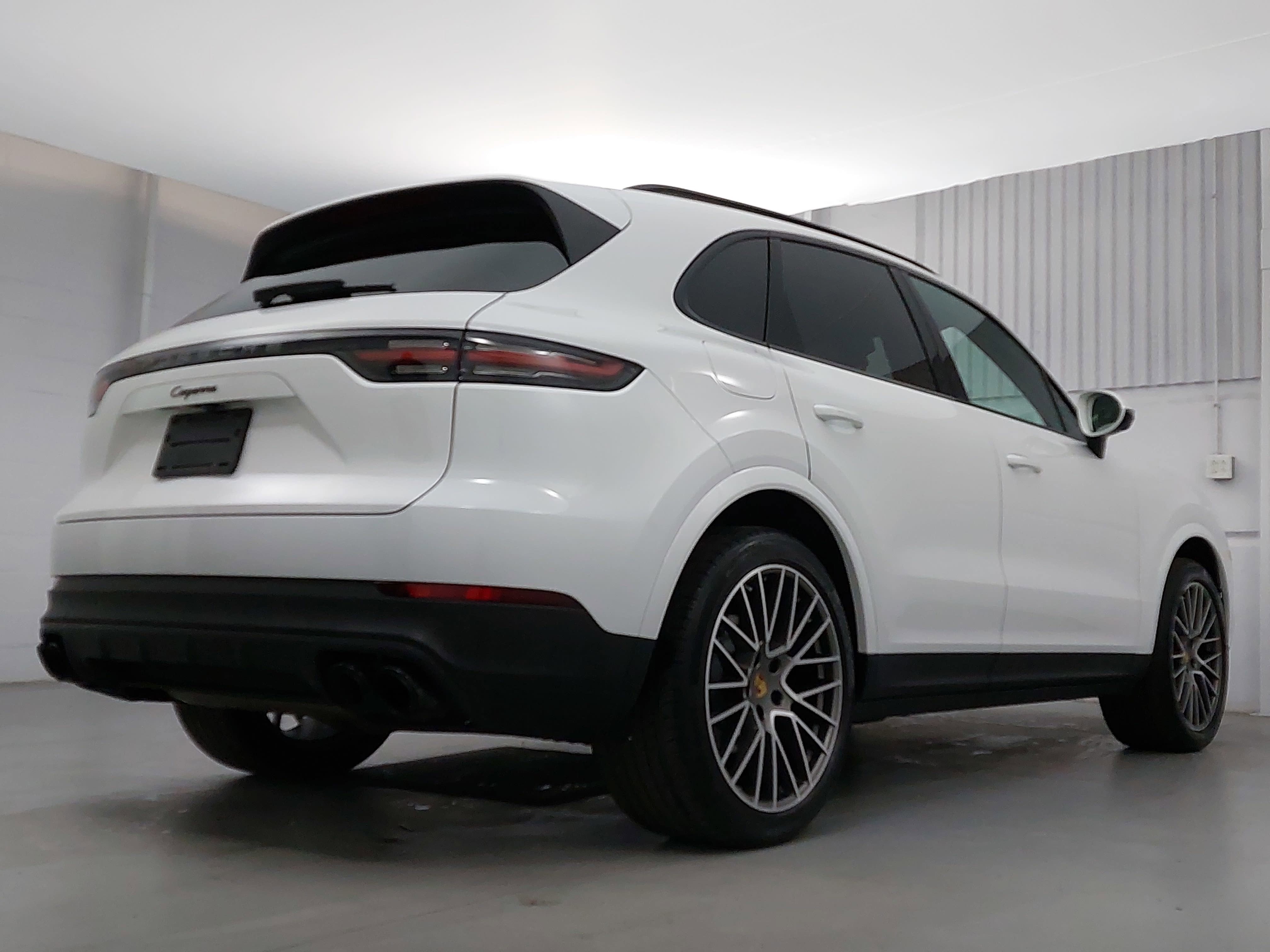 2023 Porsche Cayenne Platinum Edition