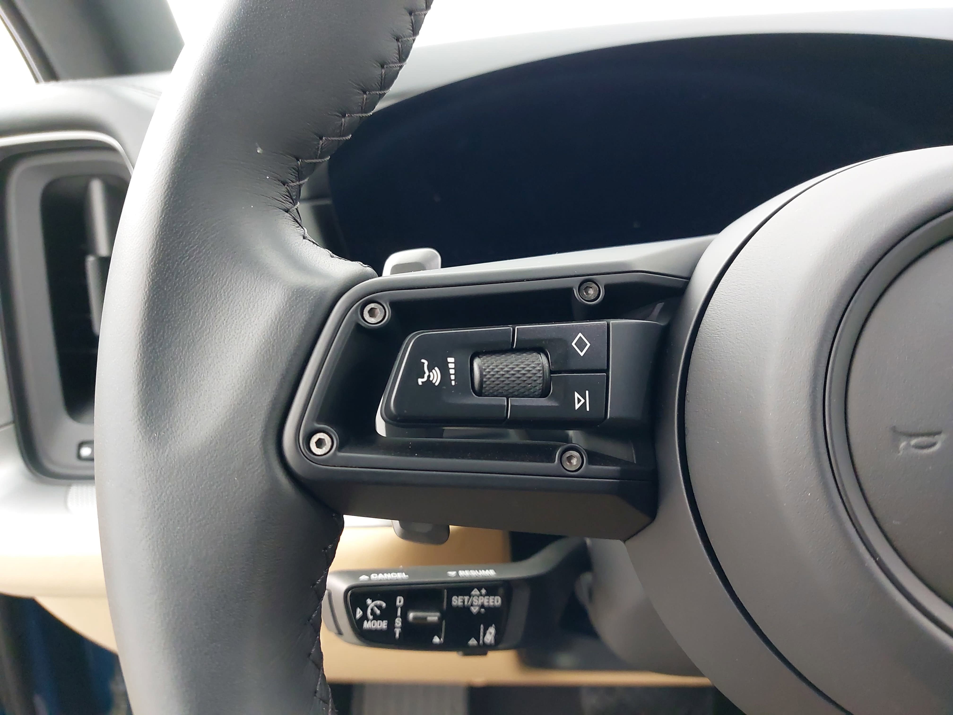 2025 Porsche Cayenne AWD