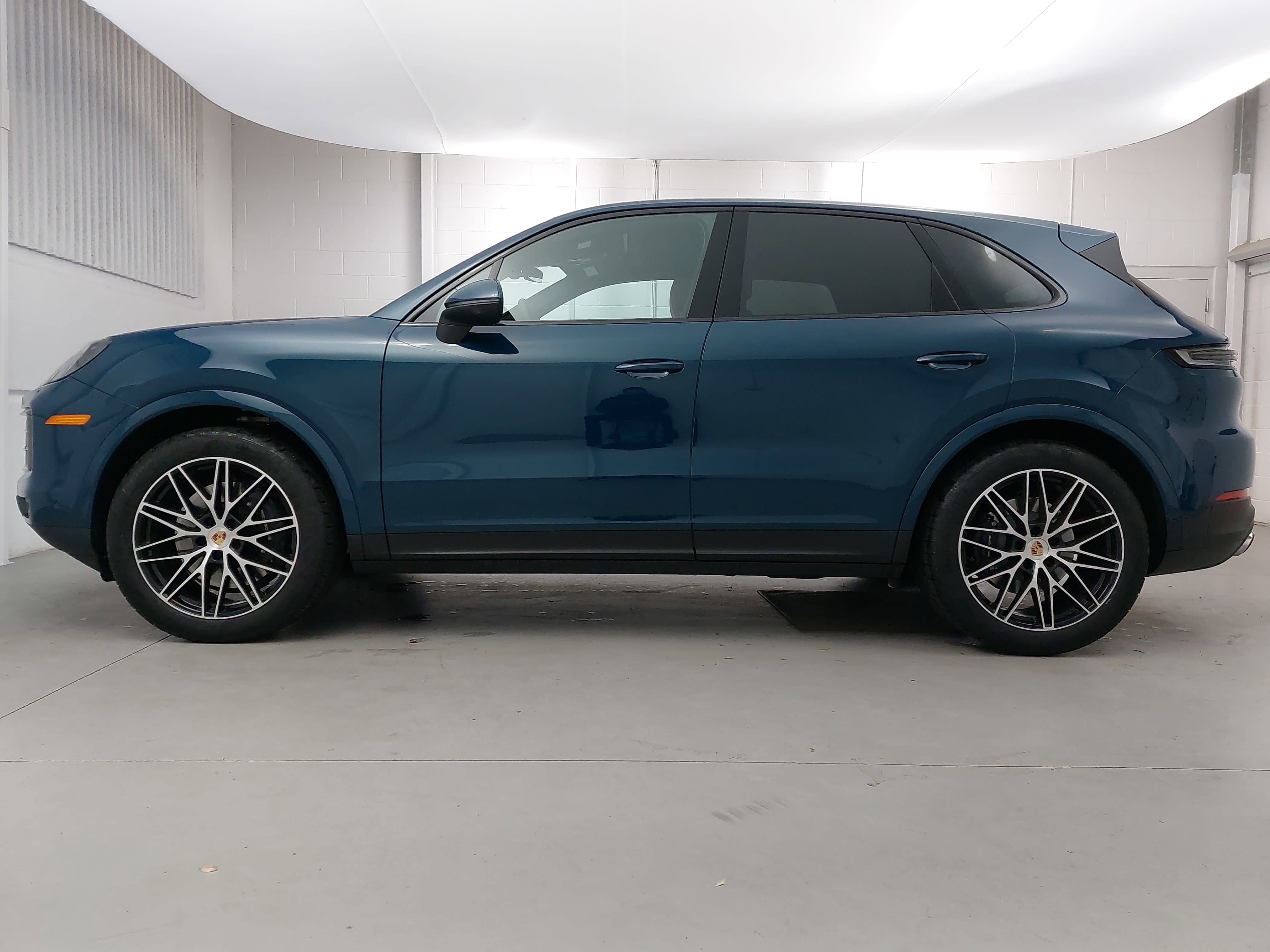 2025 Porsche Cayenne AWD