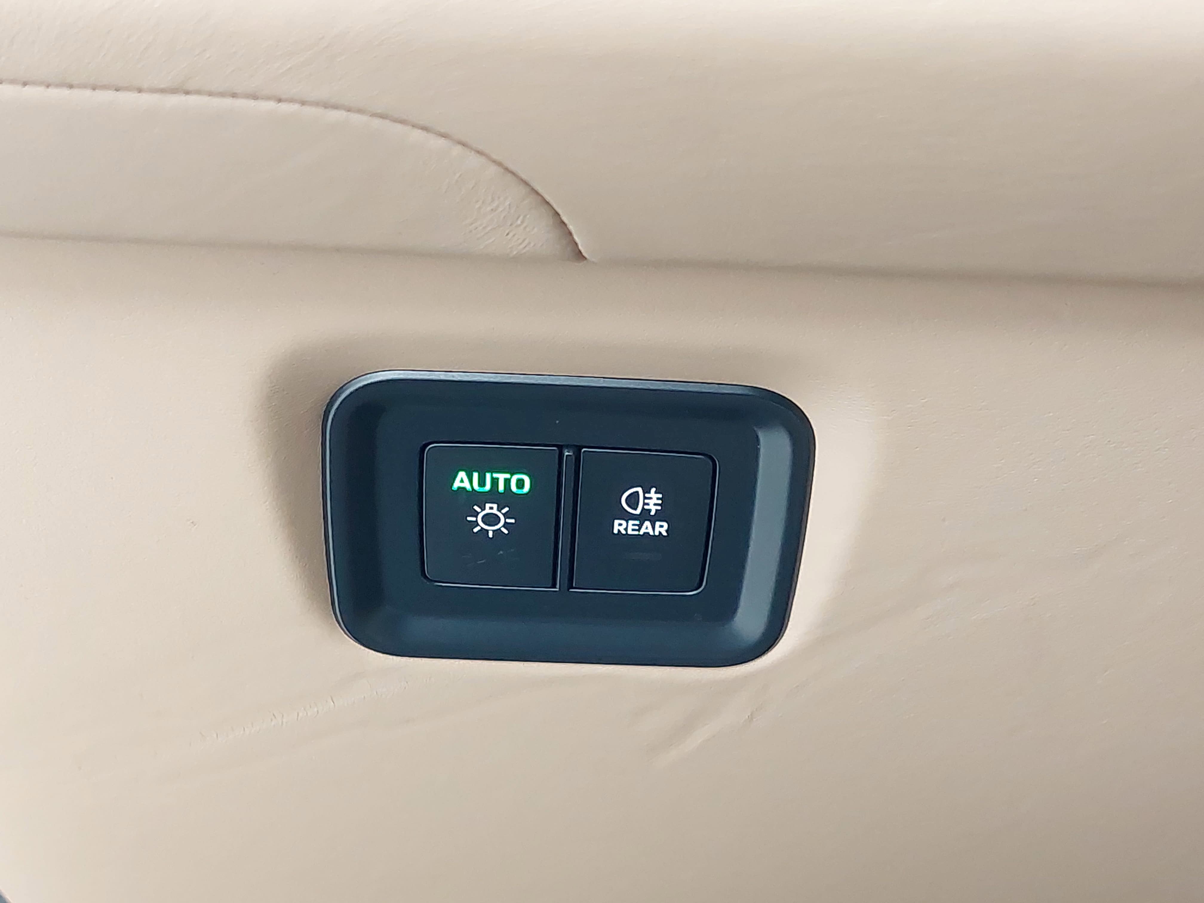 2025 Porsche Cayenne AWD