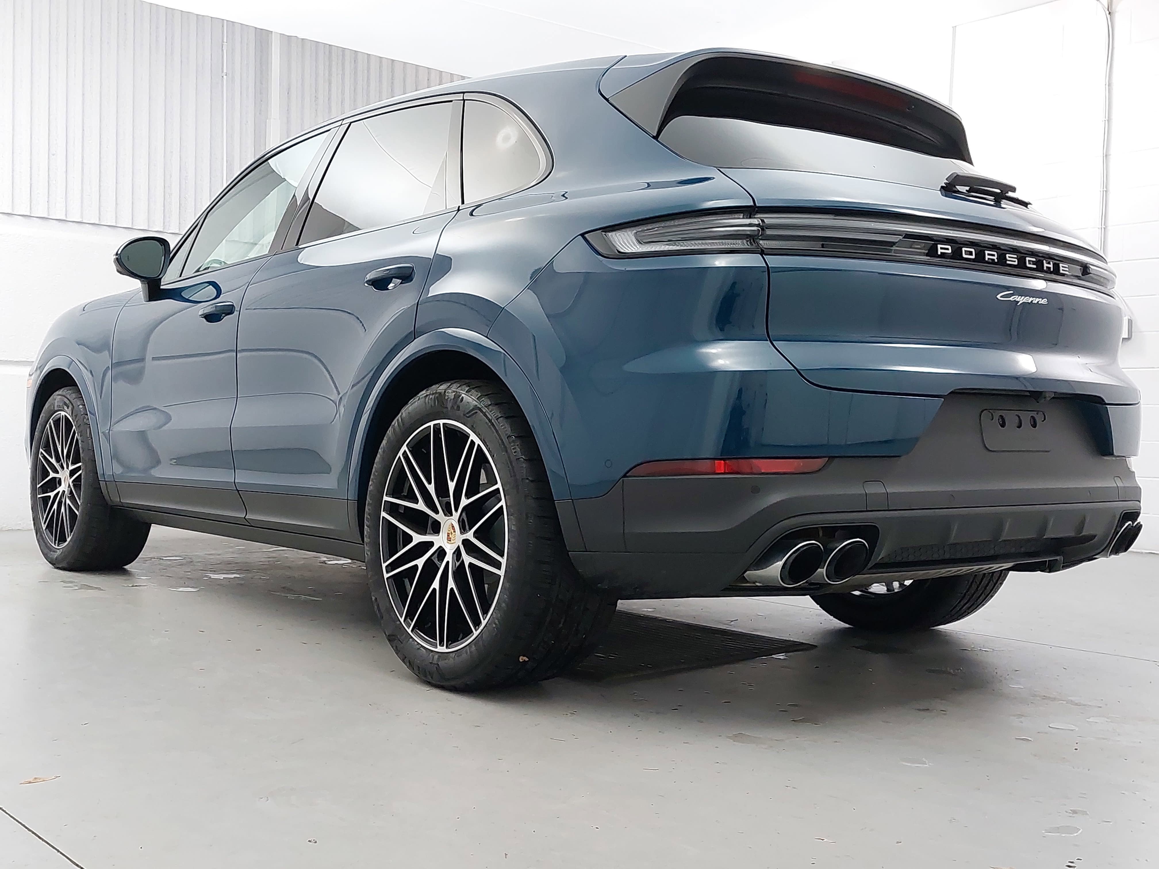 2025 Porsche Cayenne AWD