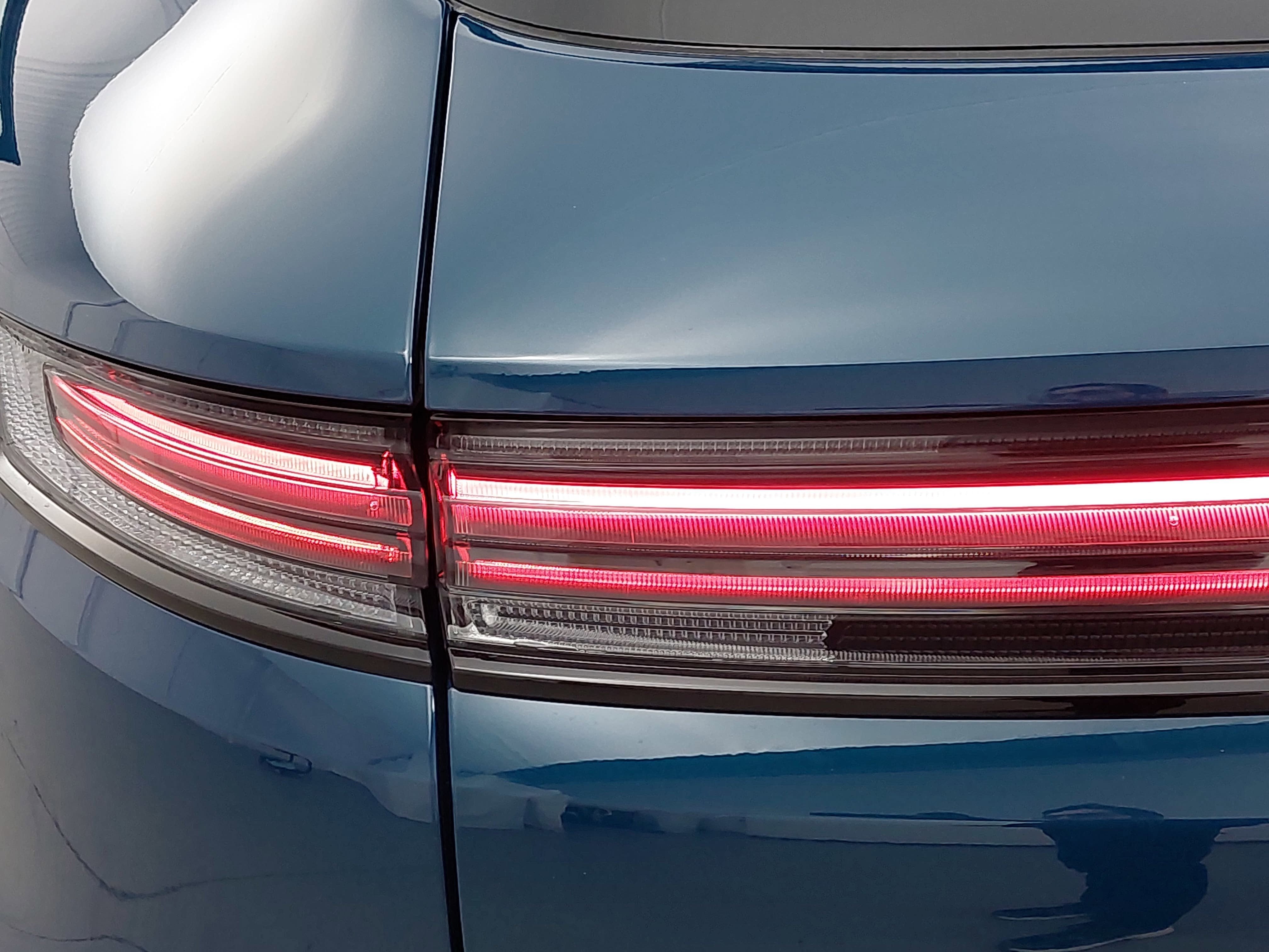 2025 Porsche Cayenne AWD