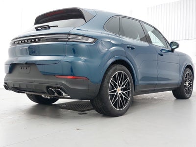 2025 Porsche Cayenne AWD