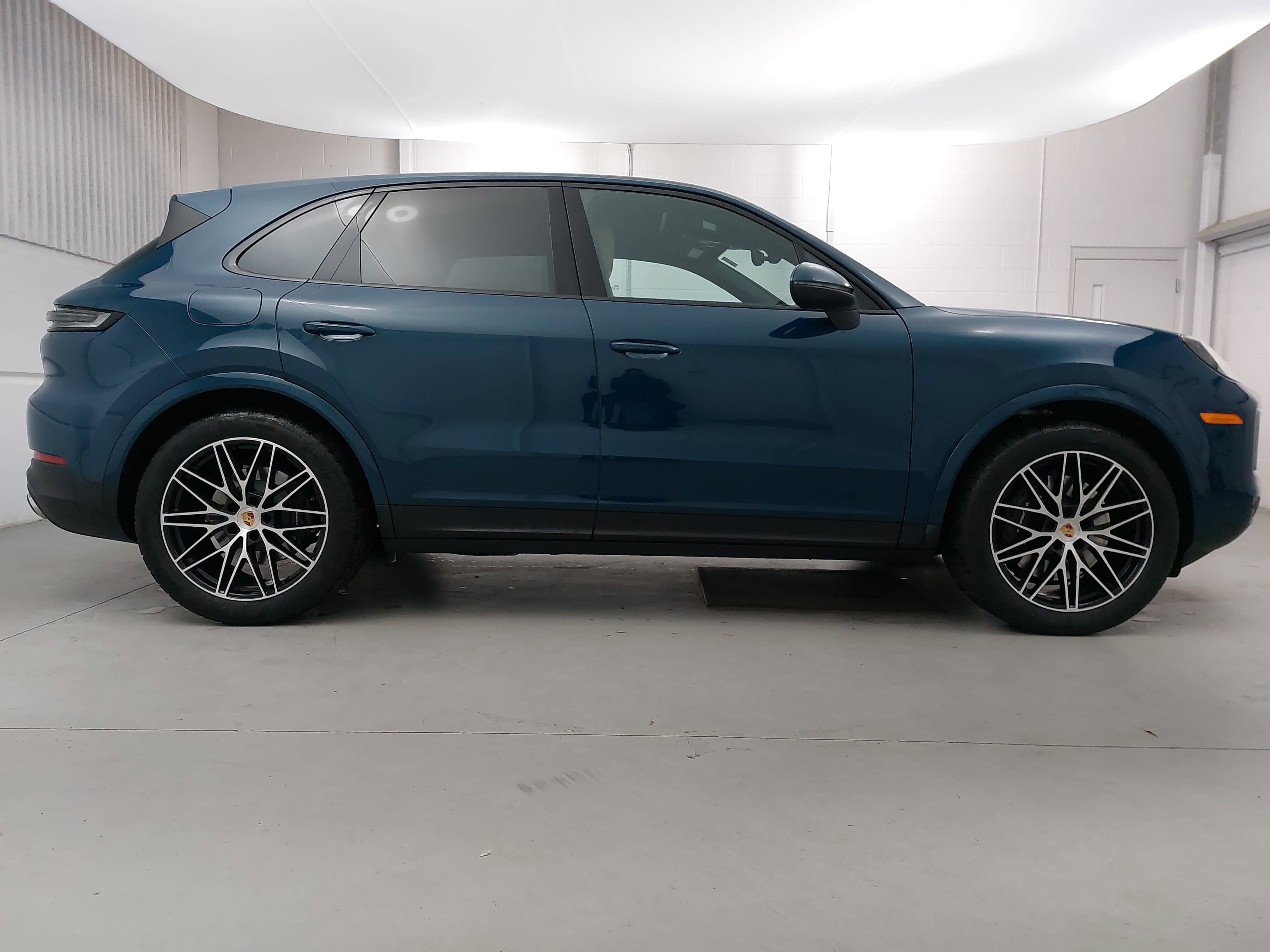 2025 Porsche Cayenne AWD