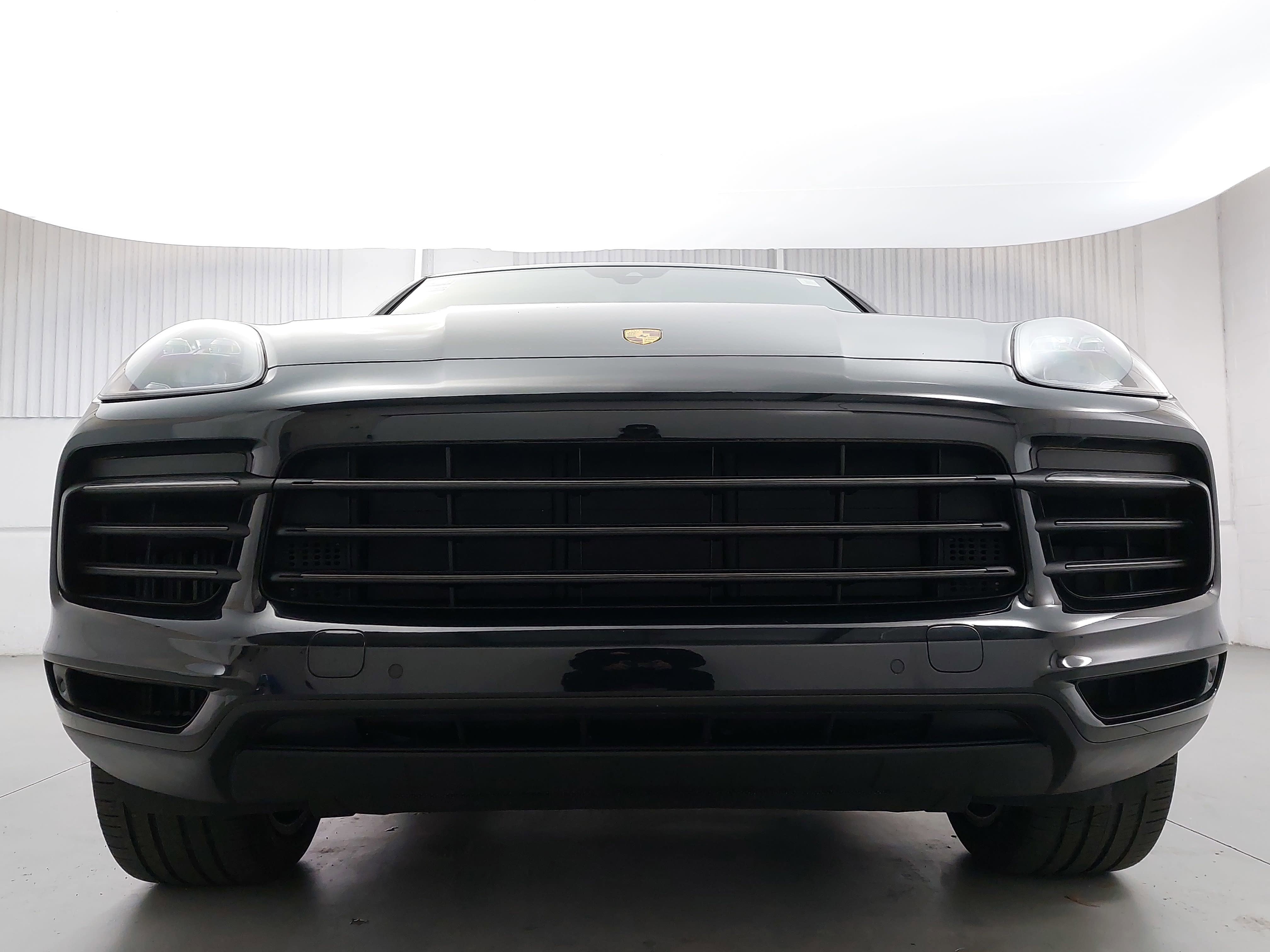 2023 Porsche Cayenne Platinum Edition