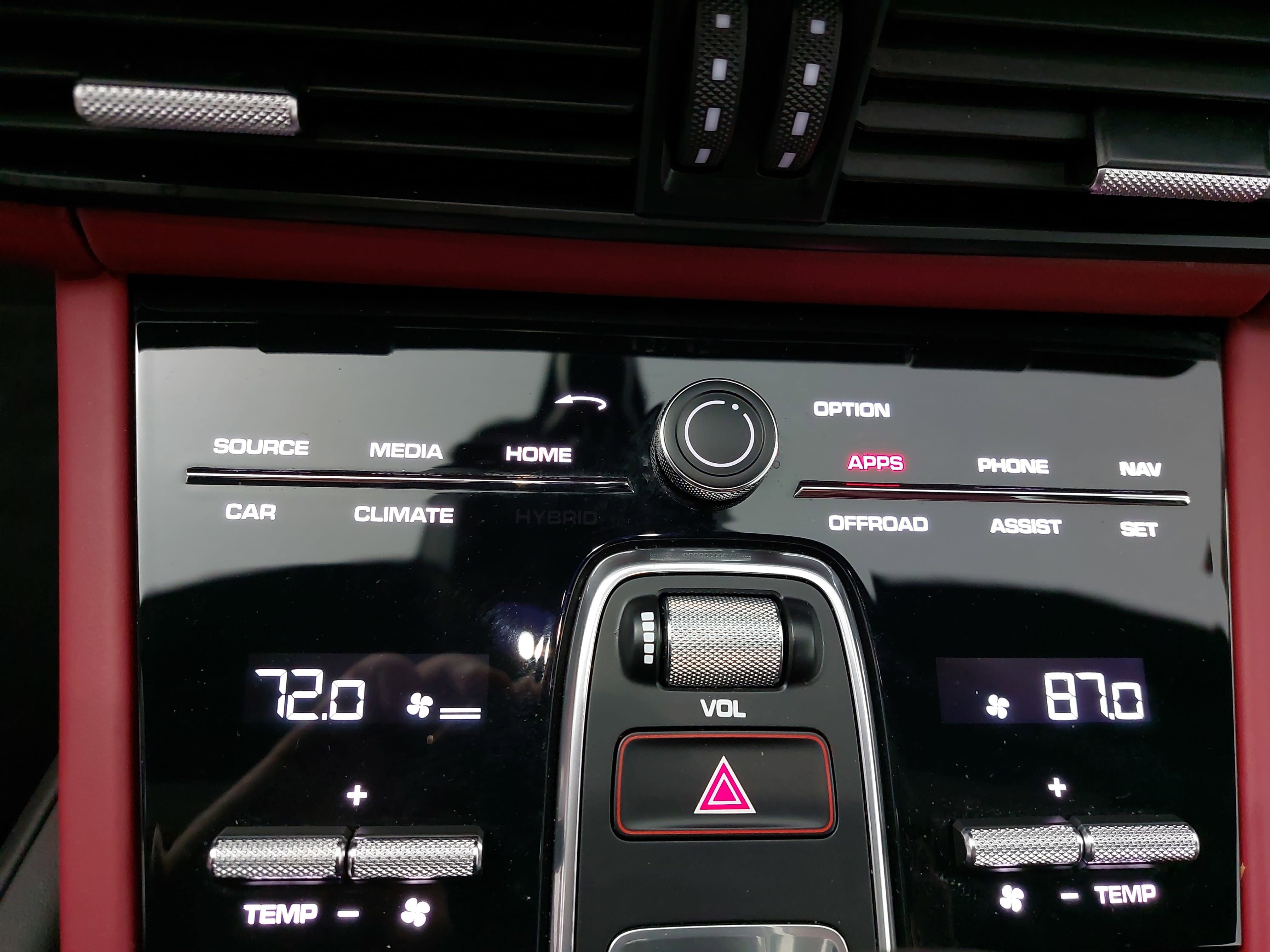 2023 Porsche Cayenne Platinum Edition