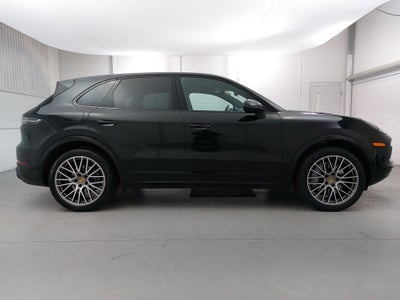 2023 Porsche Cayenne Platinum Edition