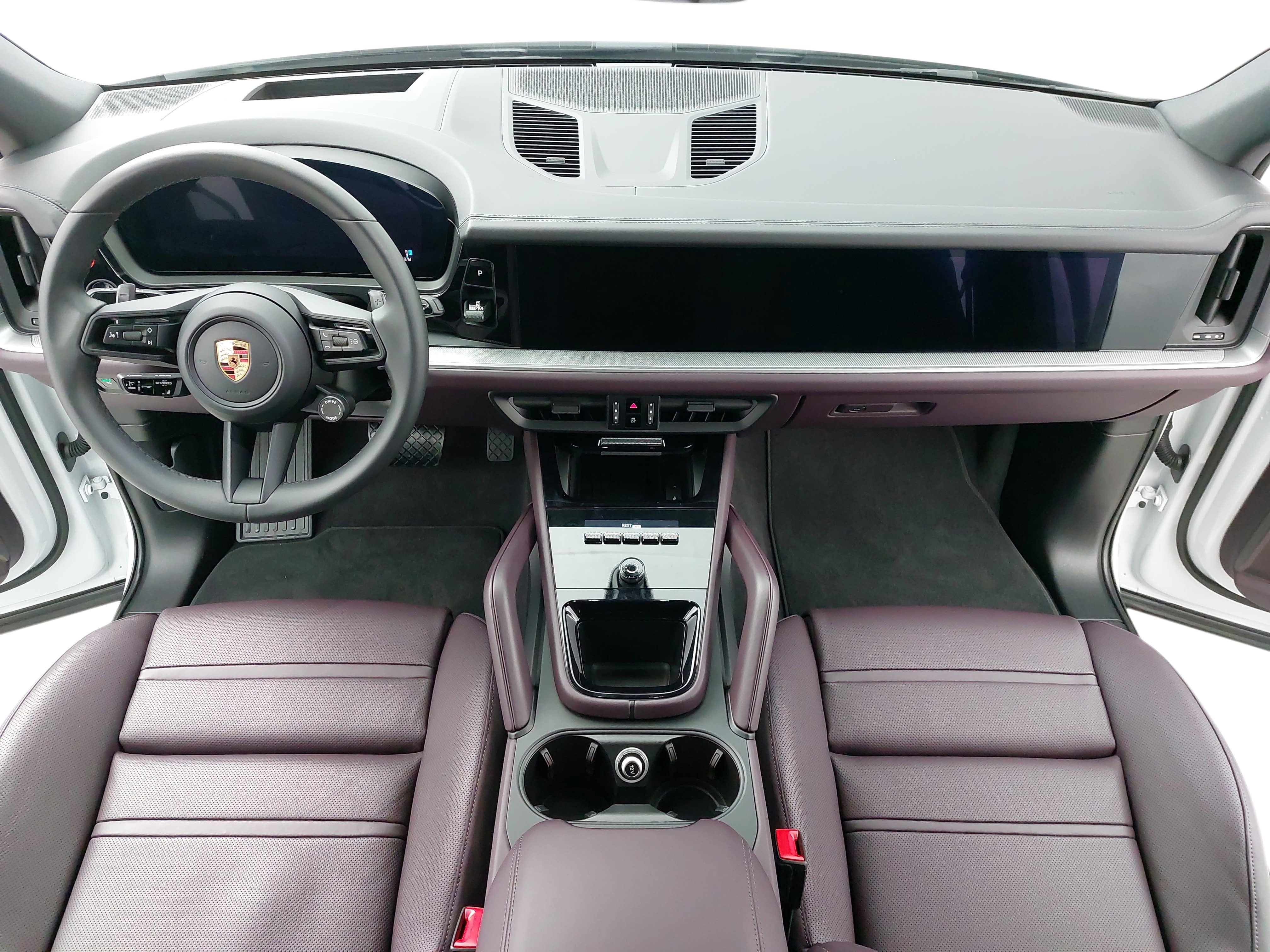 2025 Porsche Cayenne AWD